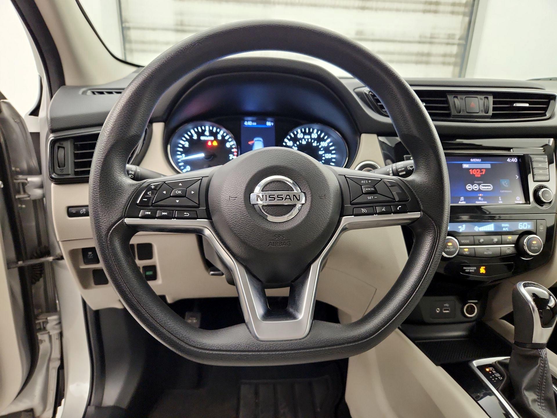 Thumbnail: 2019 Nissan Rogue Sport - 10