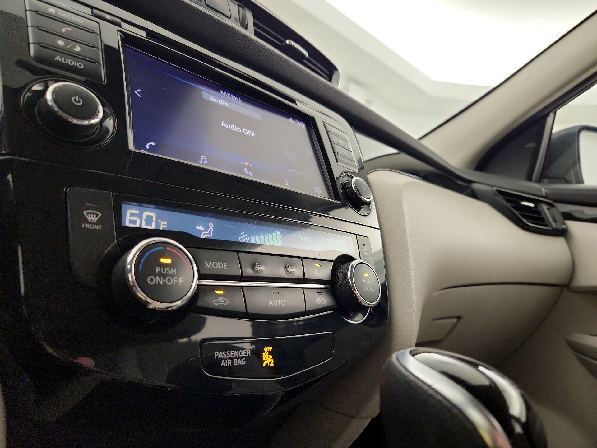 Thumbnail: 2019 Nissan Rogue Sport - 16