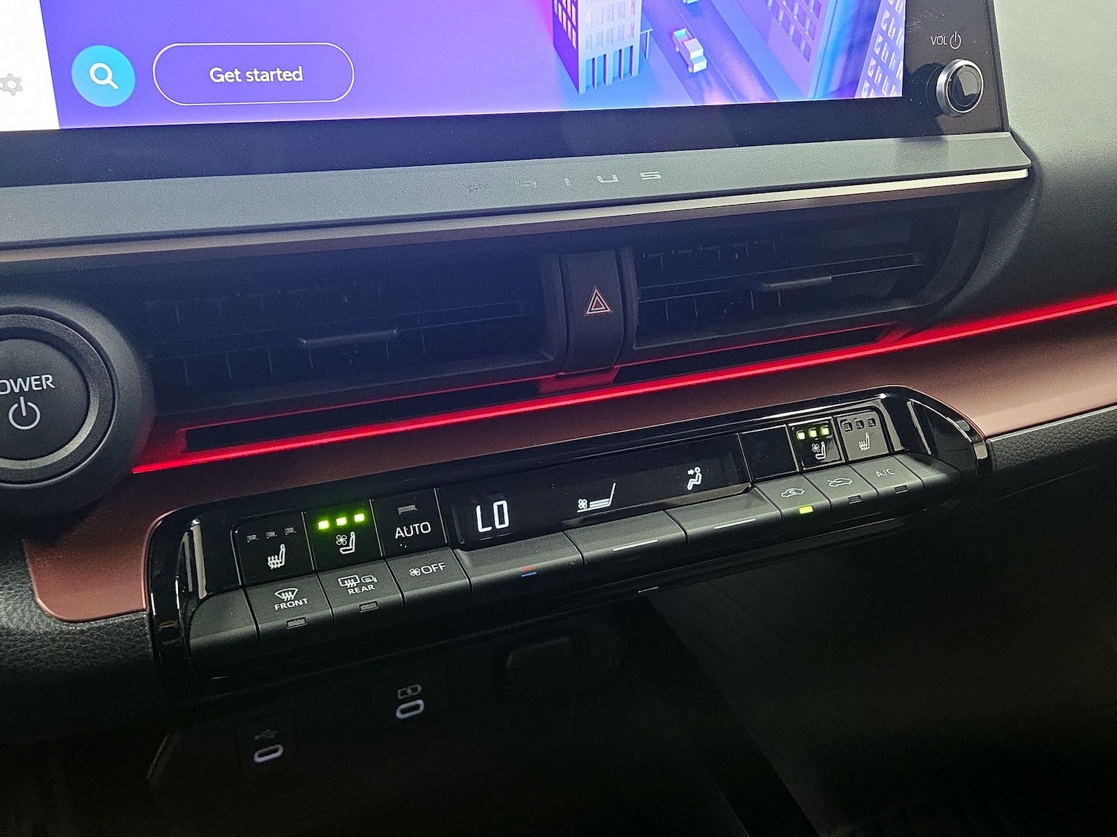 2024 Toyota Prius Prime XSE Premium - Photo 13