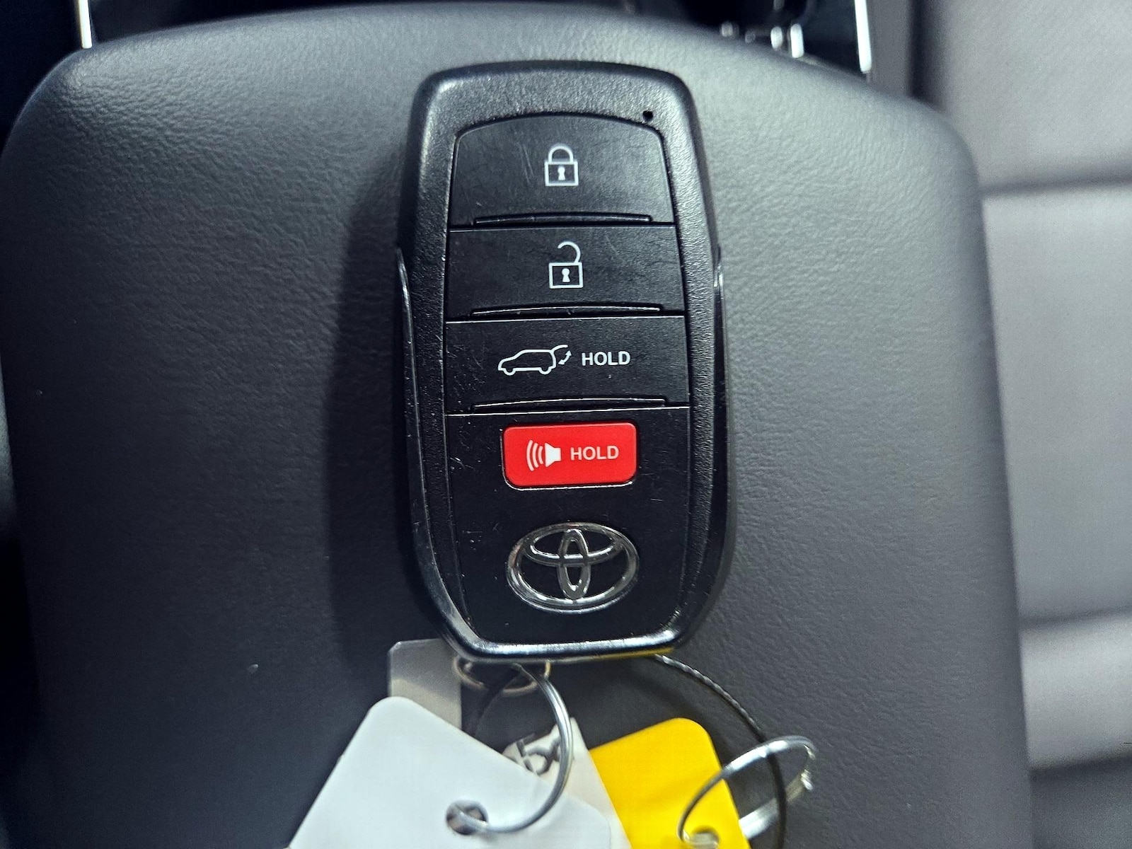 2024 Toyota Prius Prime XSE Premium - Photo 17