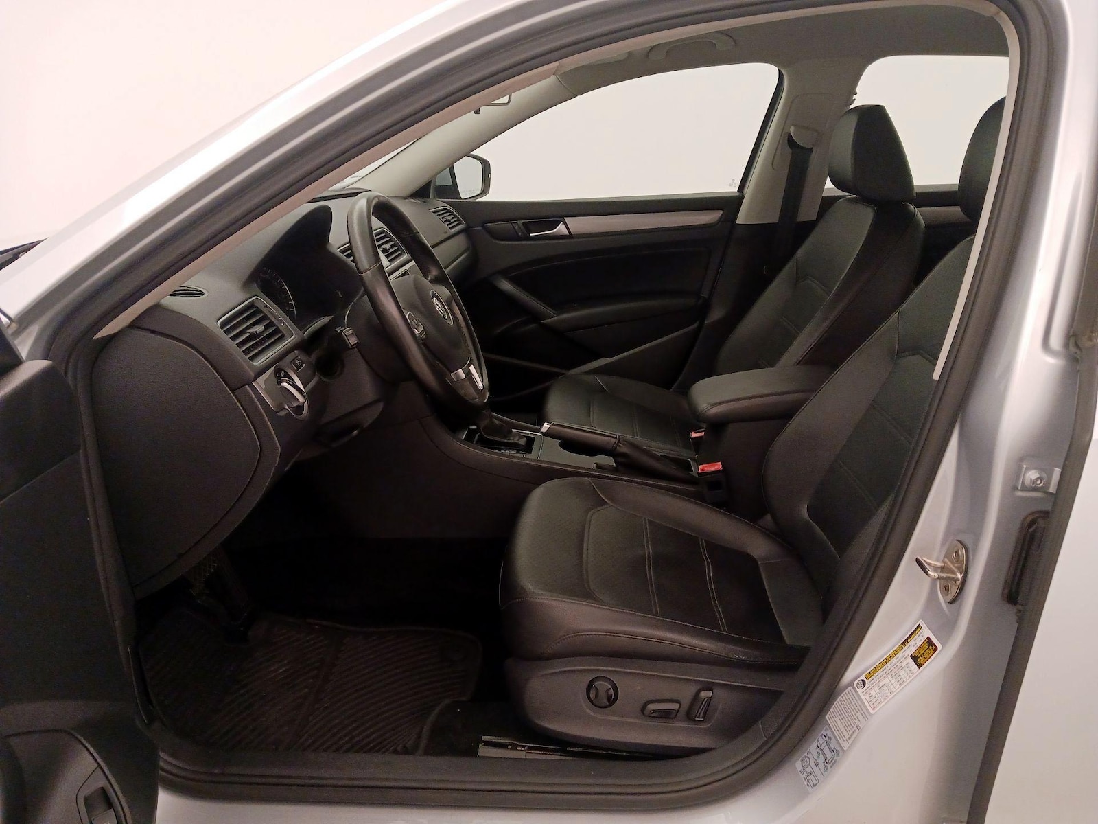 2015 Volkswagen Passat Limited Edition - Photo 12