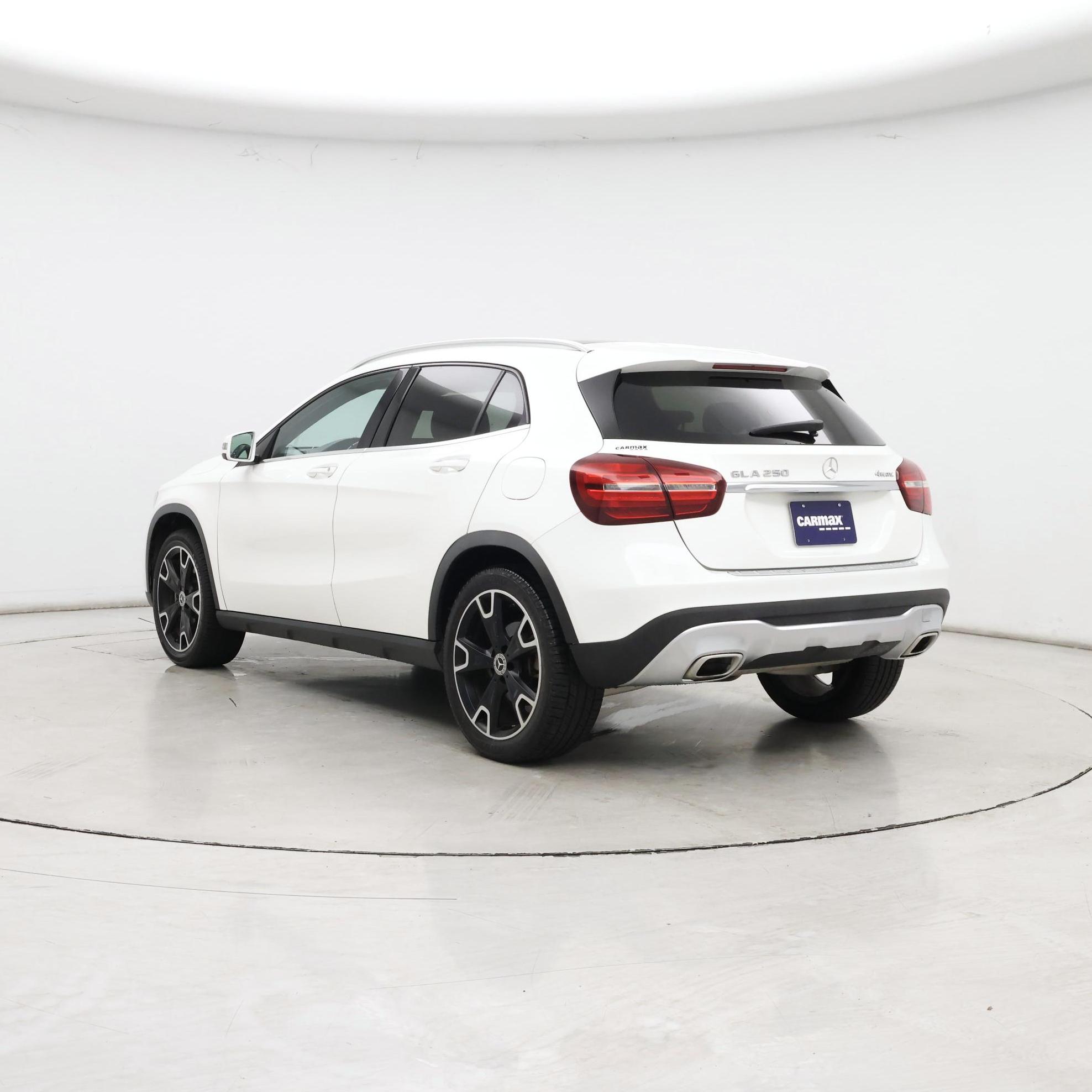 Thumbnail: 2019 Mercedes-Benz GLA - 2