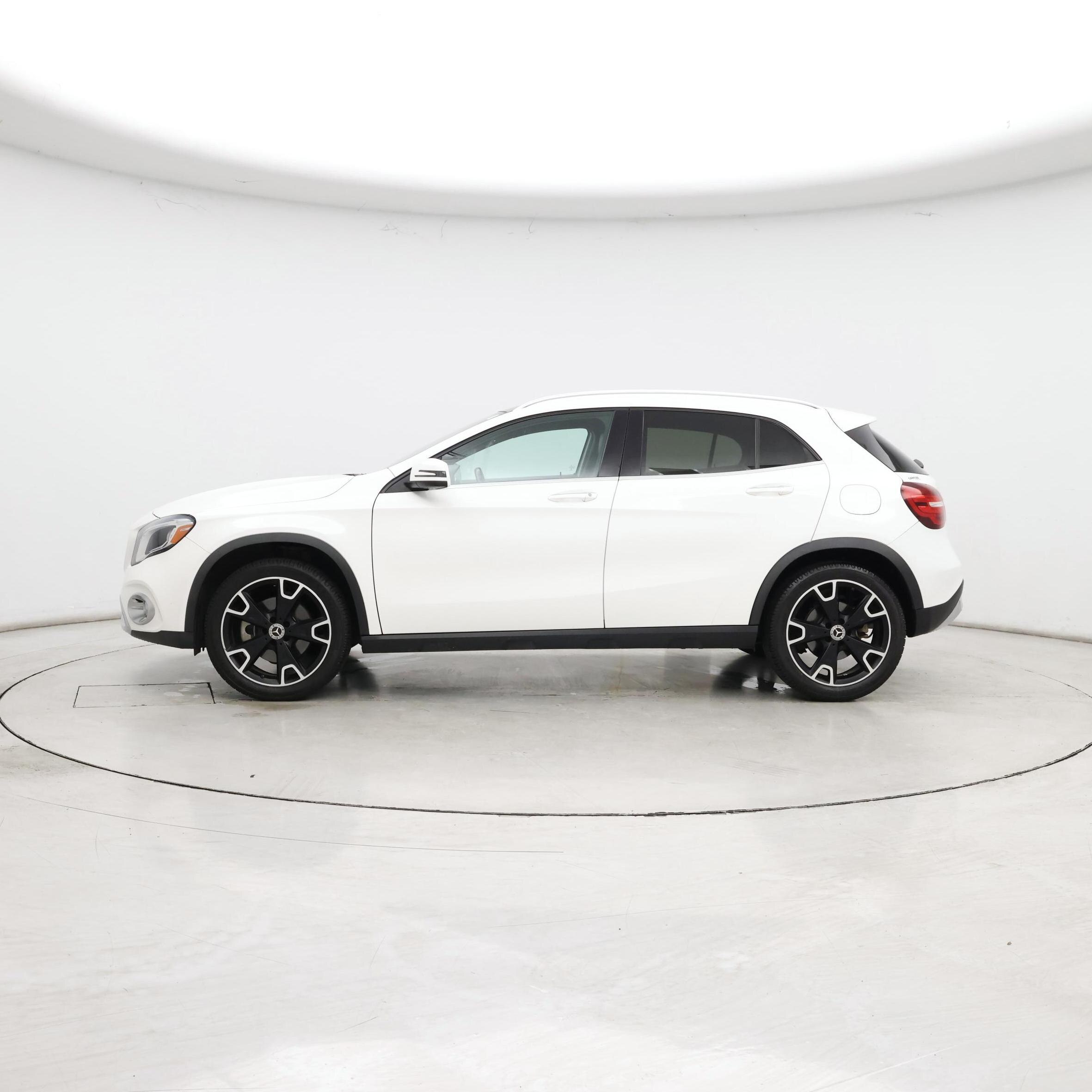 Thumbnail: 2019 Mercedes-Benz GLA - 3
