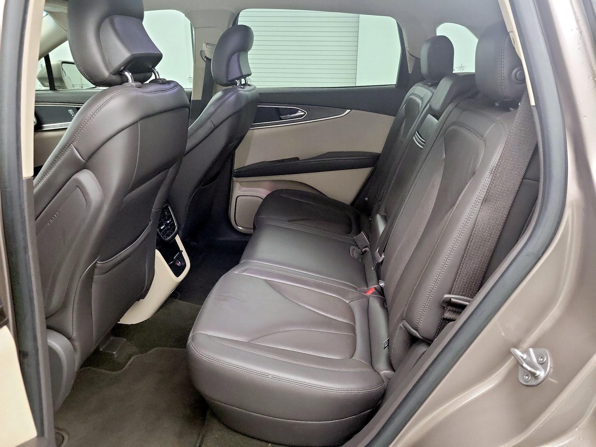 Thumbnail: 2019 Lincoln Nautilus - 19