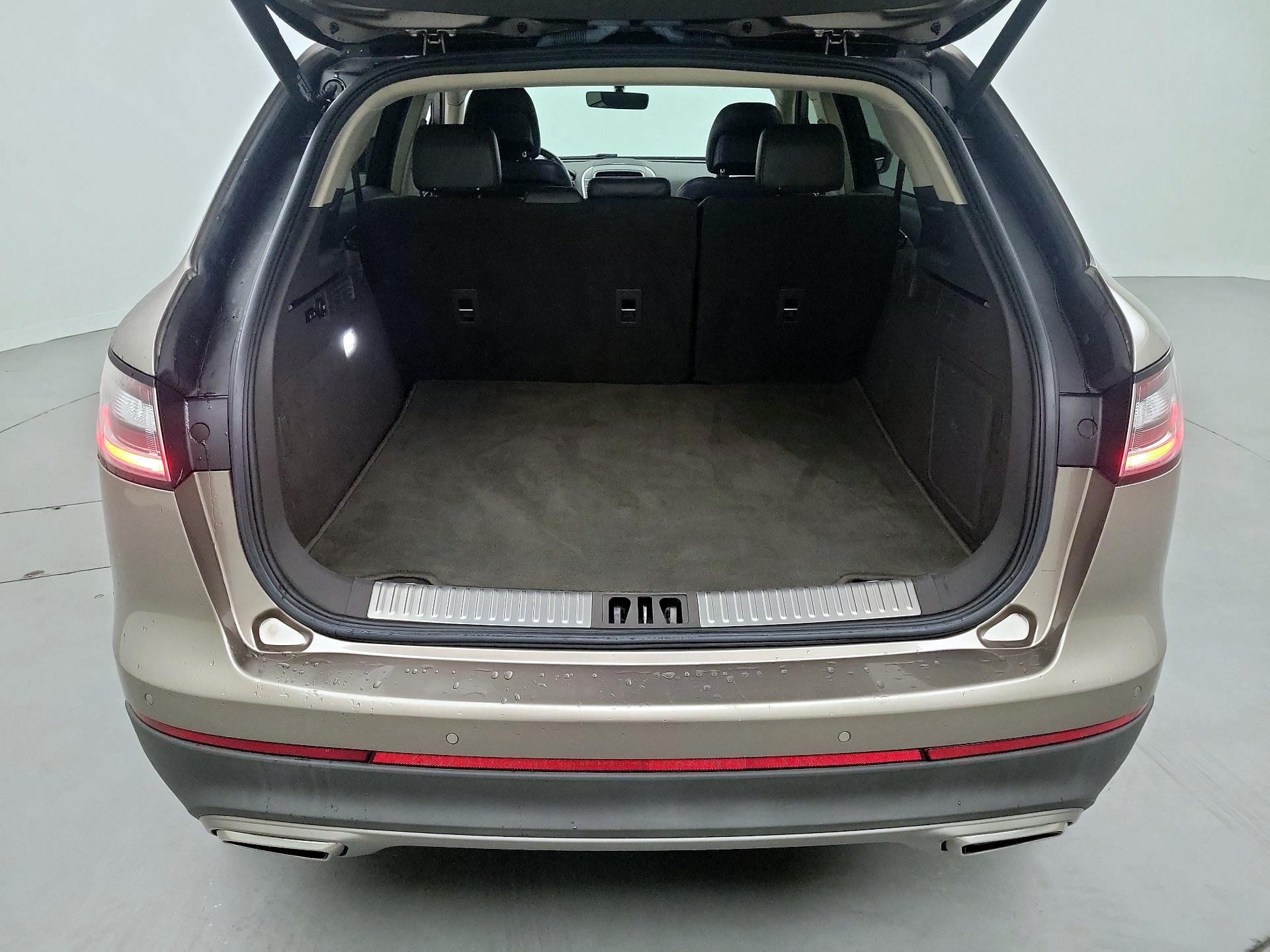 Thumbnail: 2019 Lincoln Nautilus - 20