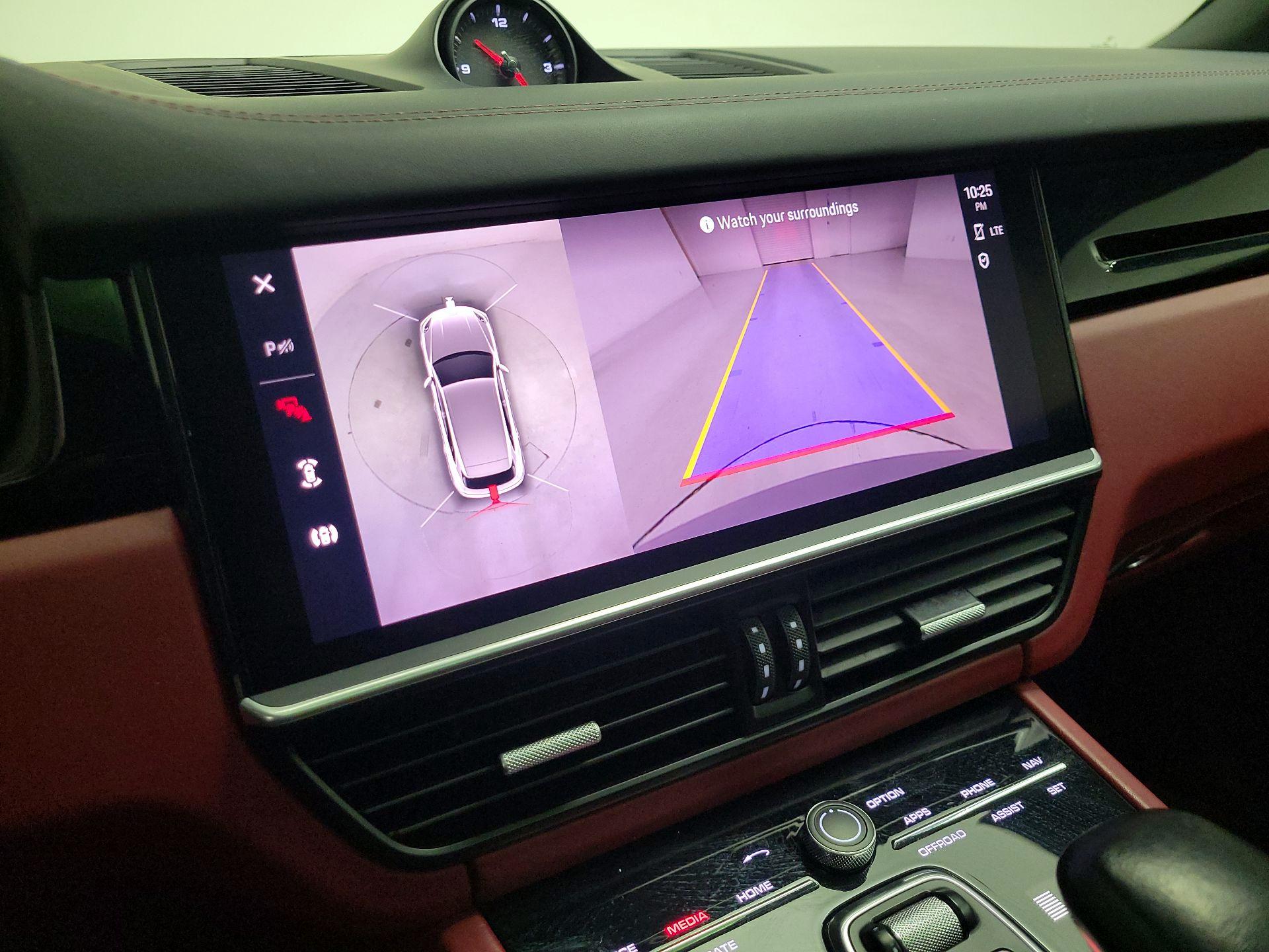 Thumbnail: 2023 Porsche Cayenne - 15