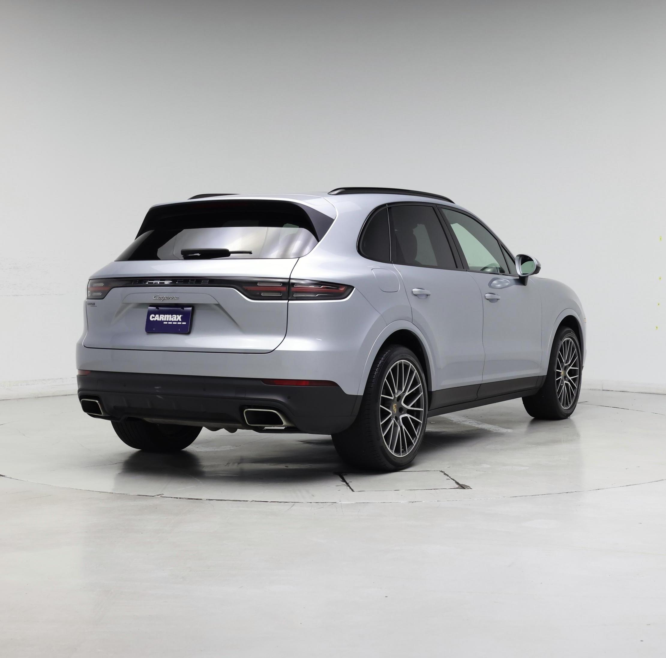 Thumbnail: 2023 Porsche Cayenne - 8