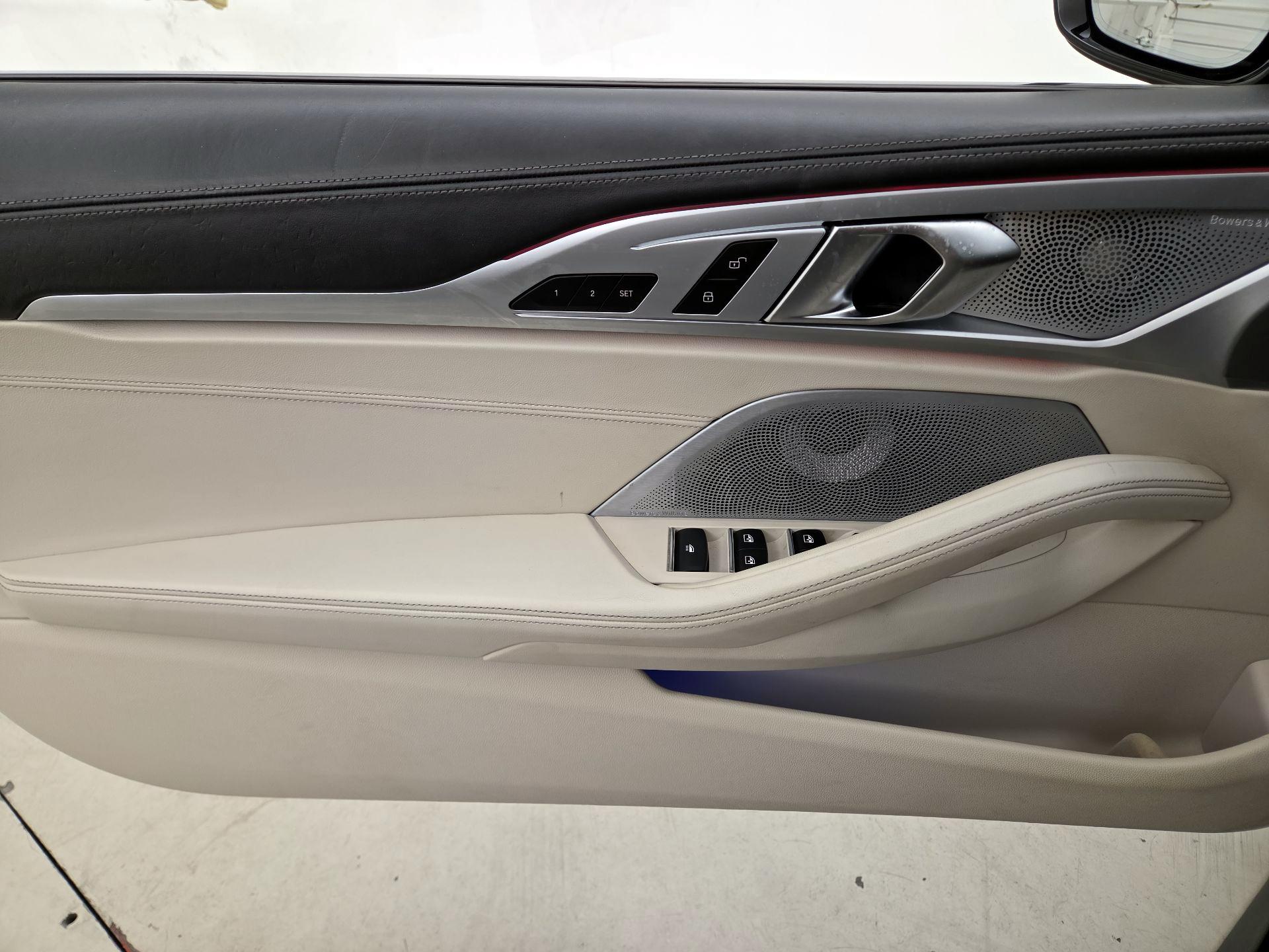 Thumbnail: 2019 BMW 8 Series - 12