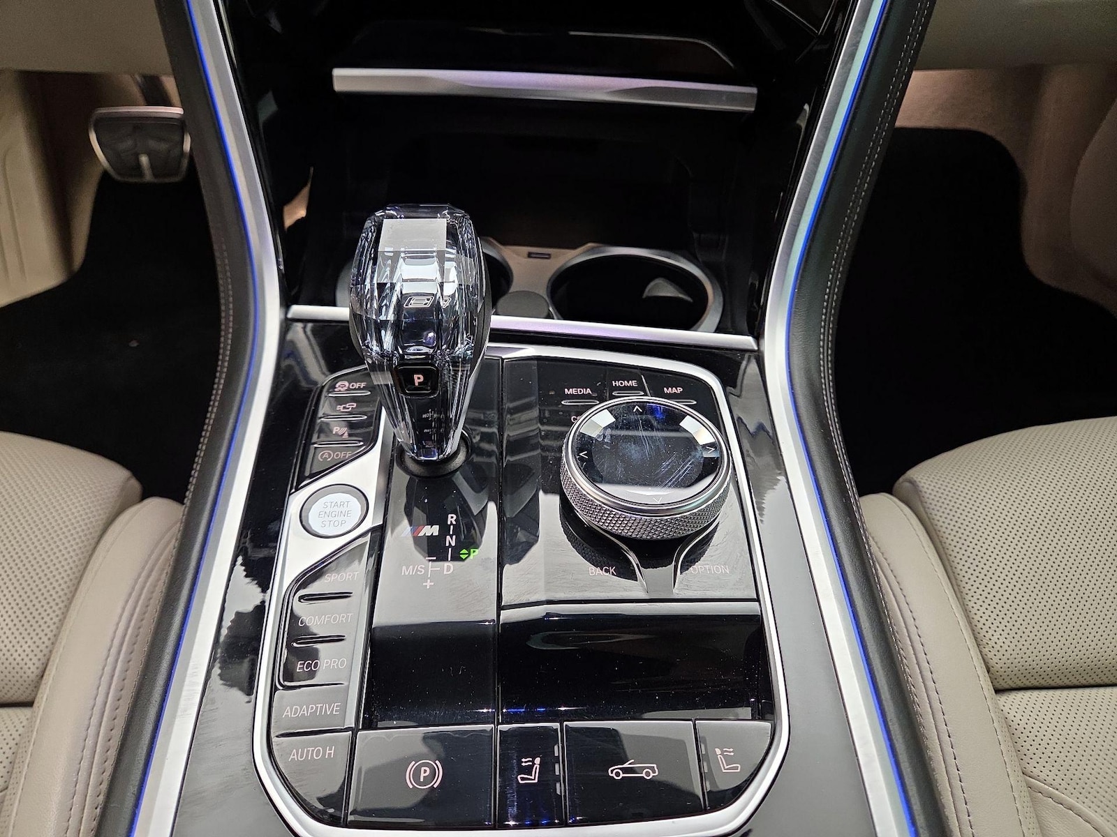 2019 BMW 8 Series M850i - Photo 19
