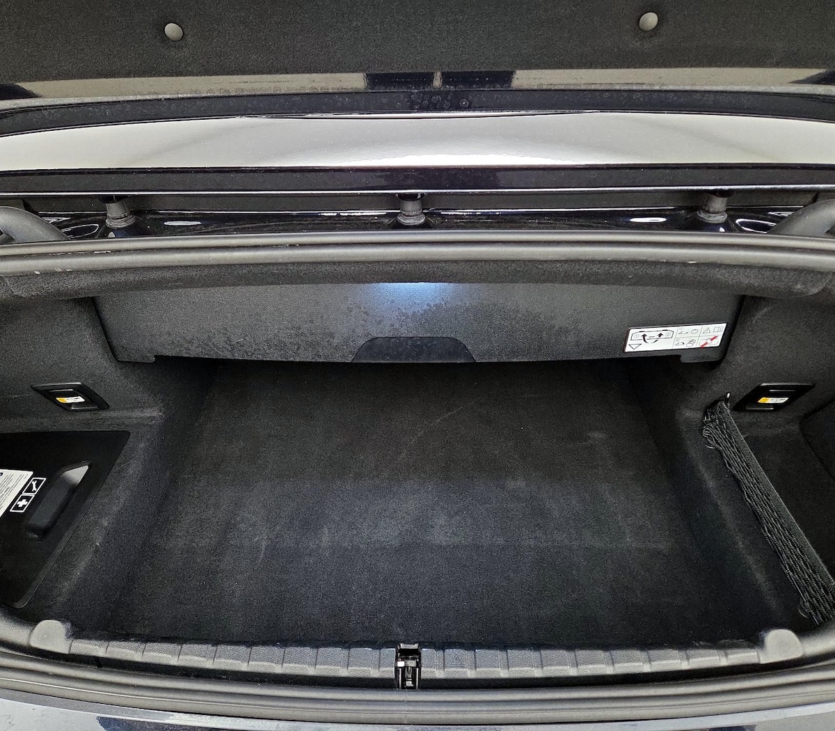 Trunk/Cargo (Seats Up)