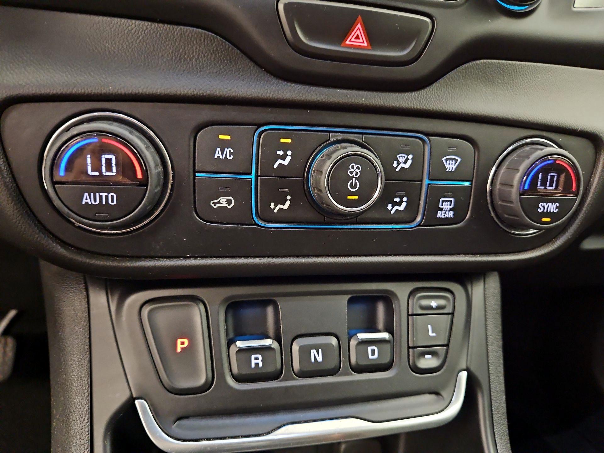 Thumbnail: 2020 GMC Terrain - 16