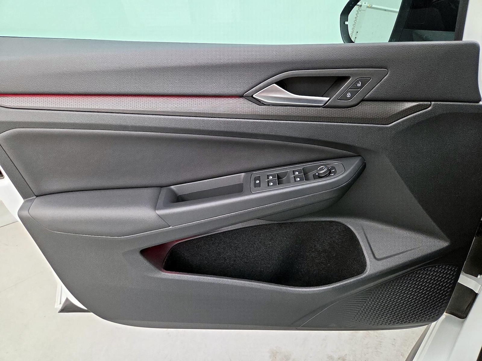 2024 Volkswagen Golf GTI Autobahn - Photo 13