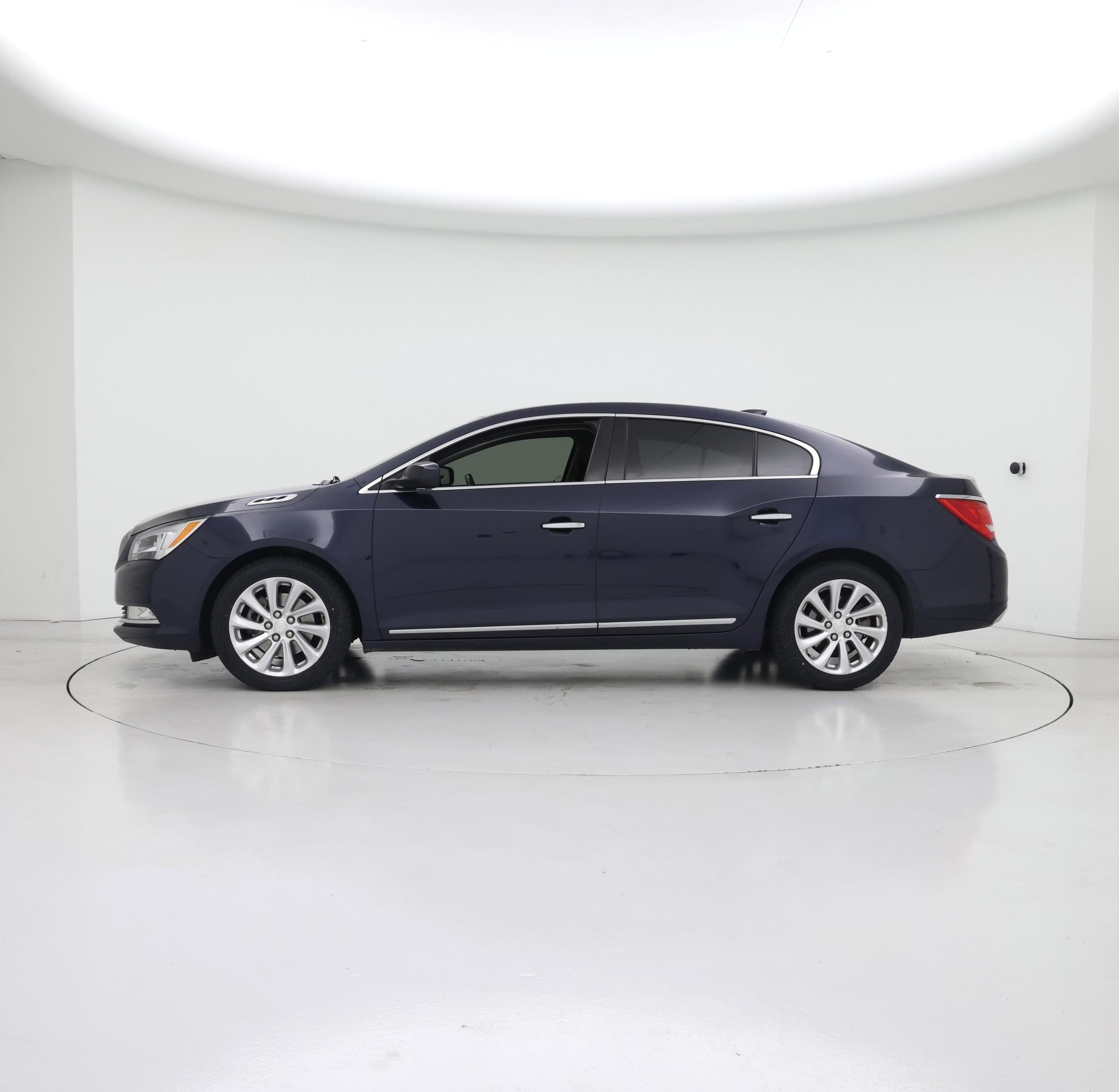 Thumbnail: 2016 Buick LaCrosse - 3