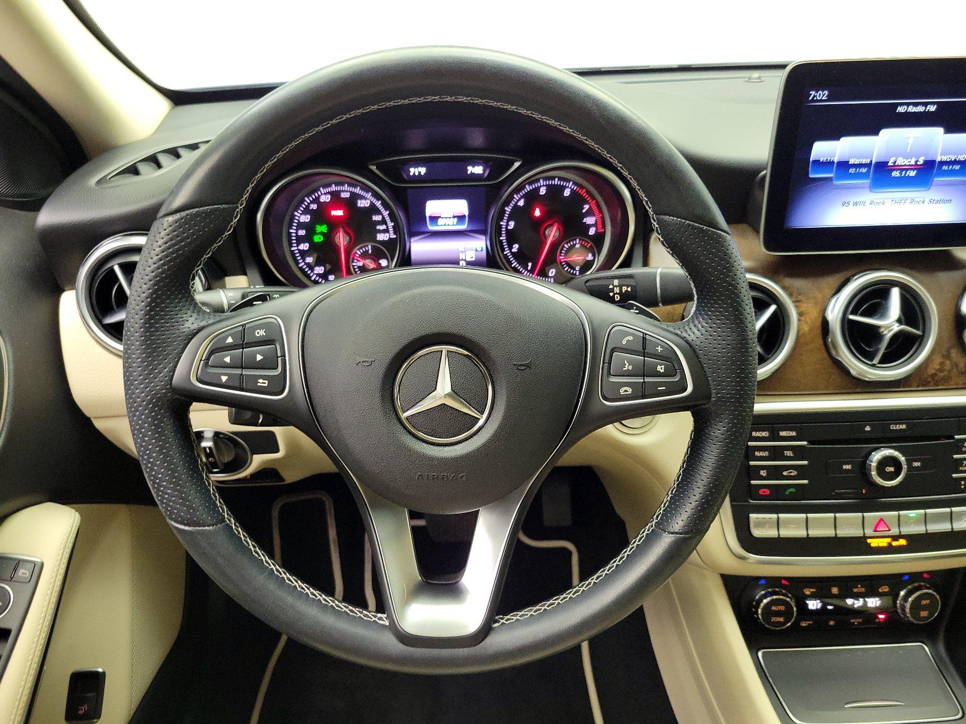 Thumbnail: 2019 Mercedes-Benz GLA - 10