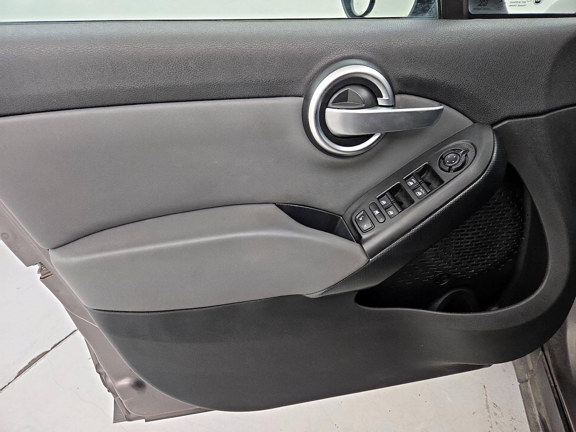 Thumbnail: 2016 Fiat 500X - 12
