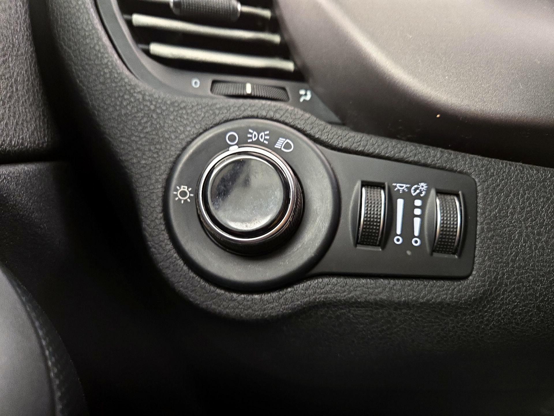 Thumbnail: 2016 Fiat 500X - 13