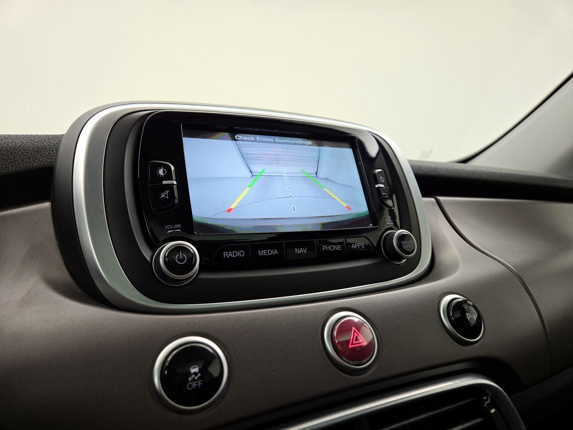 Thumbnail: 2016 Fiat 500X - 15