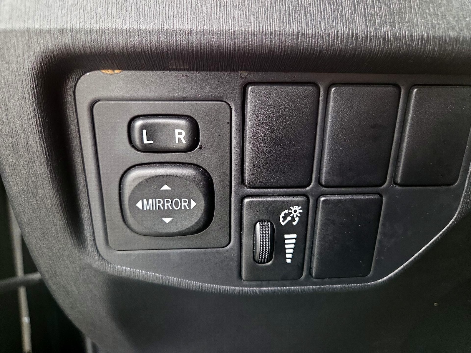 2015 Toyota Prius Four - Photo 14