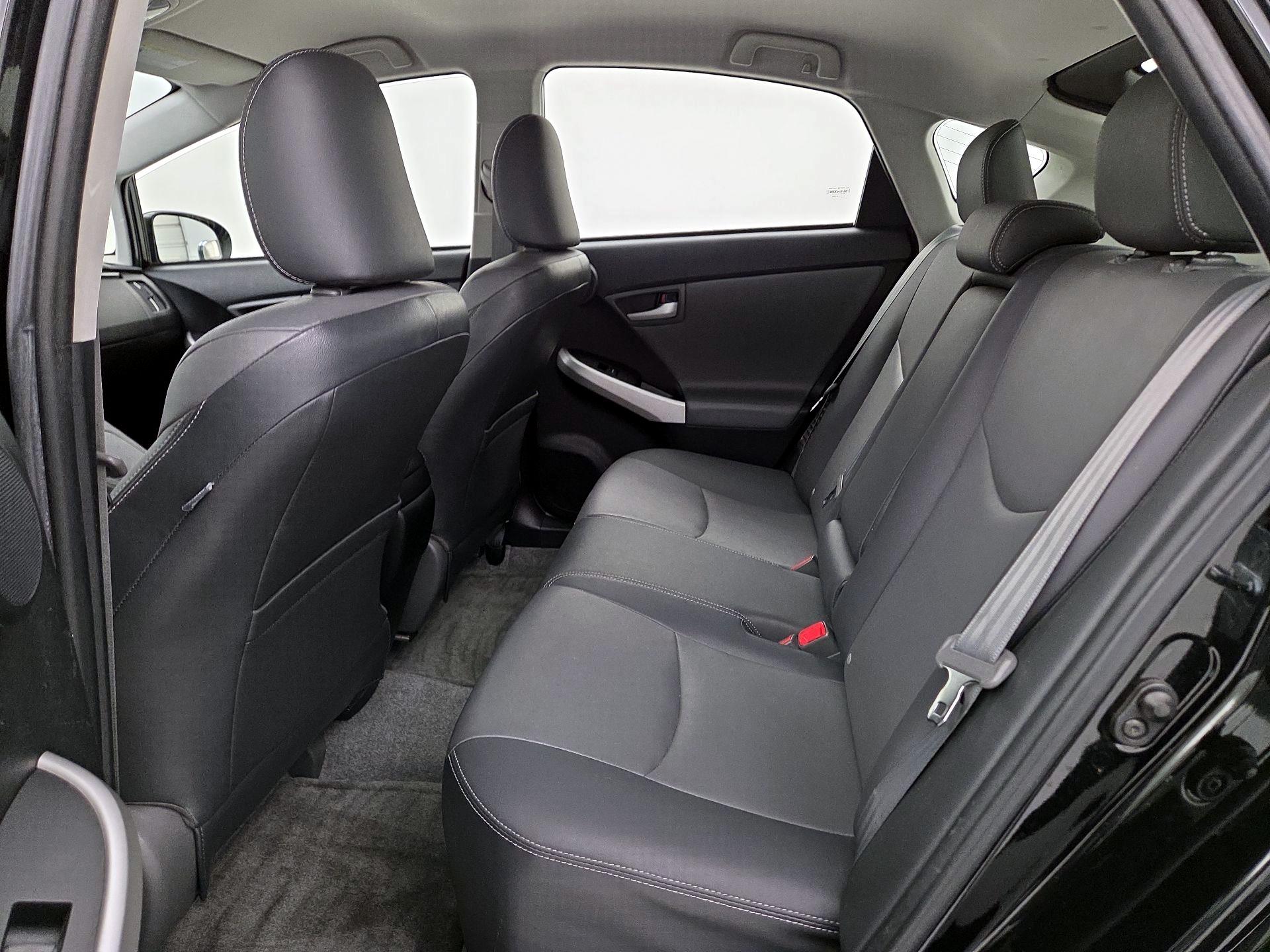 Thumbnail: 2015 Toyota Prius - 18