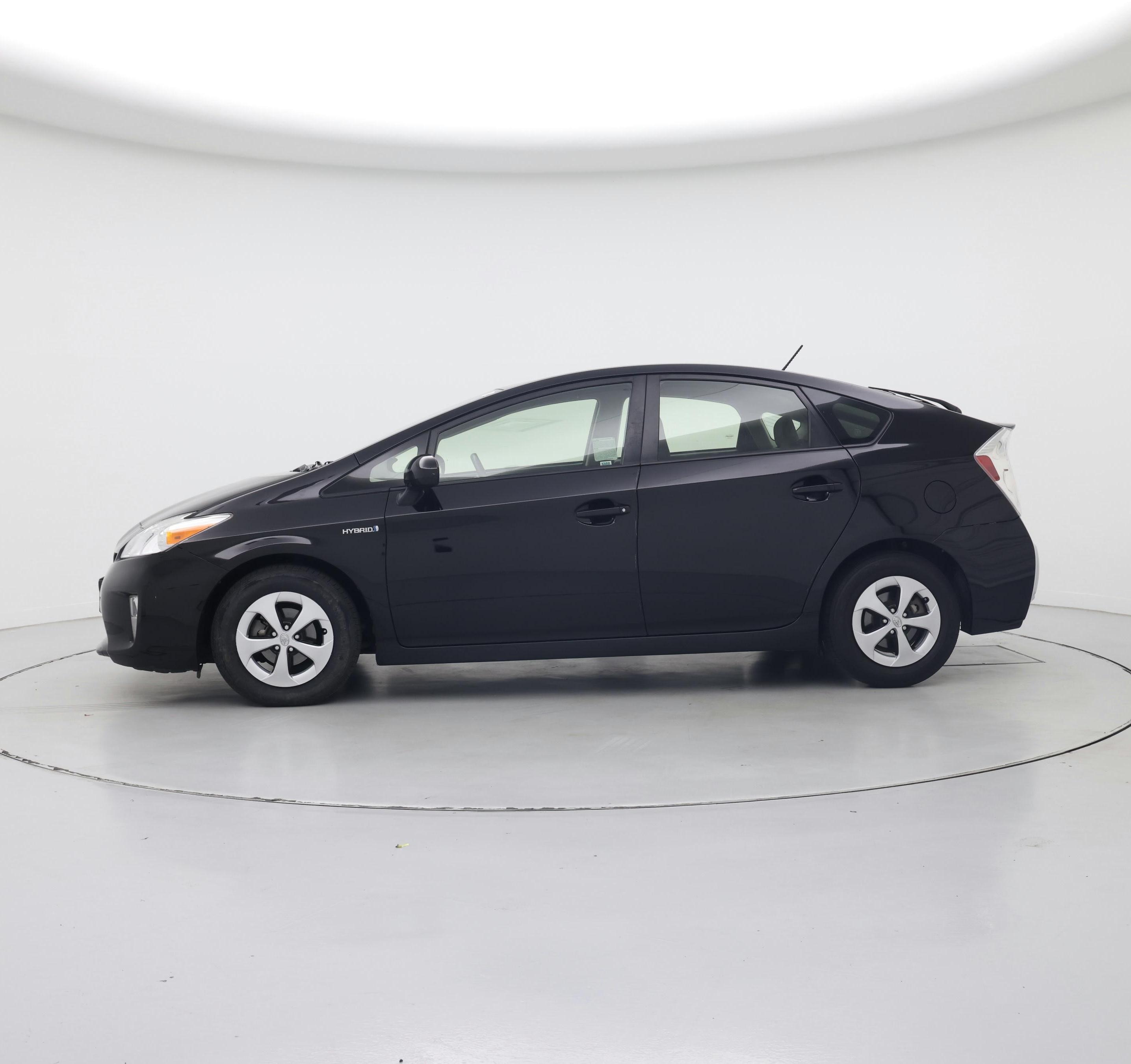Thumbnail: 2015 Toyota Prius - 3