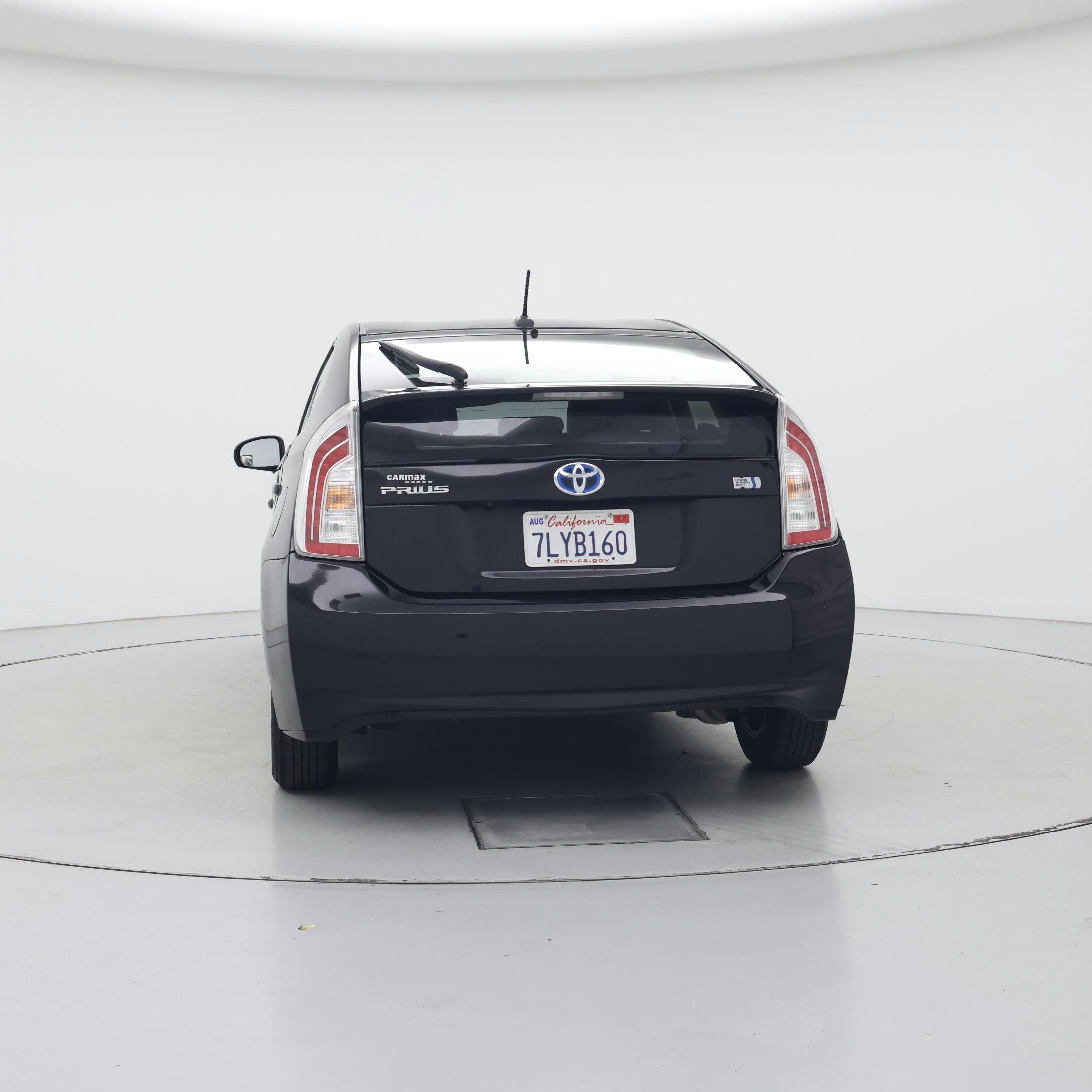 Thumbnail: 2015 Toyota Prius - 6