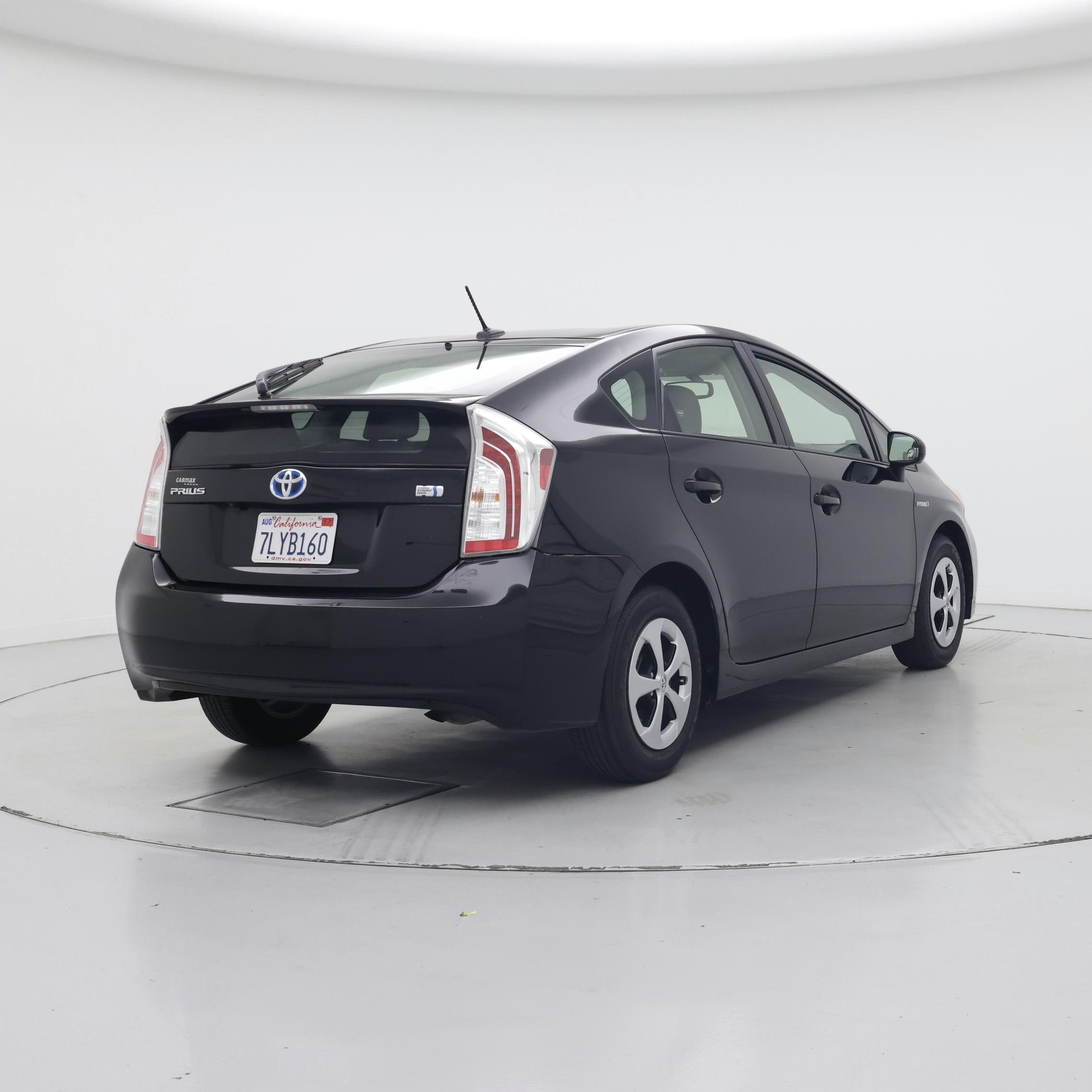 Thumbnail: 2015 Toyota Prius - 8