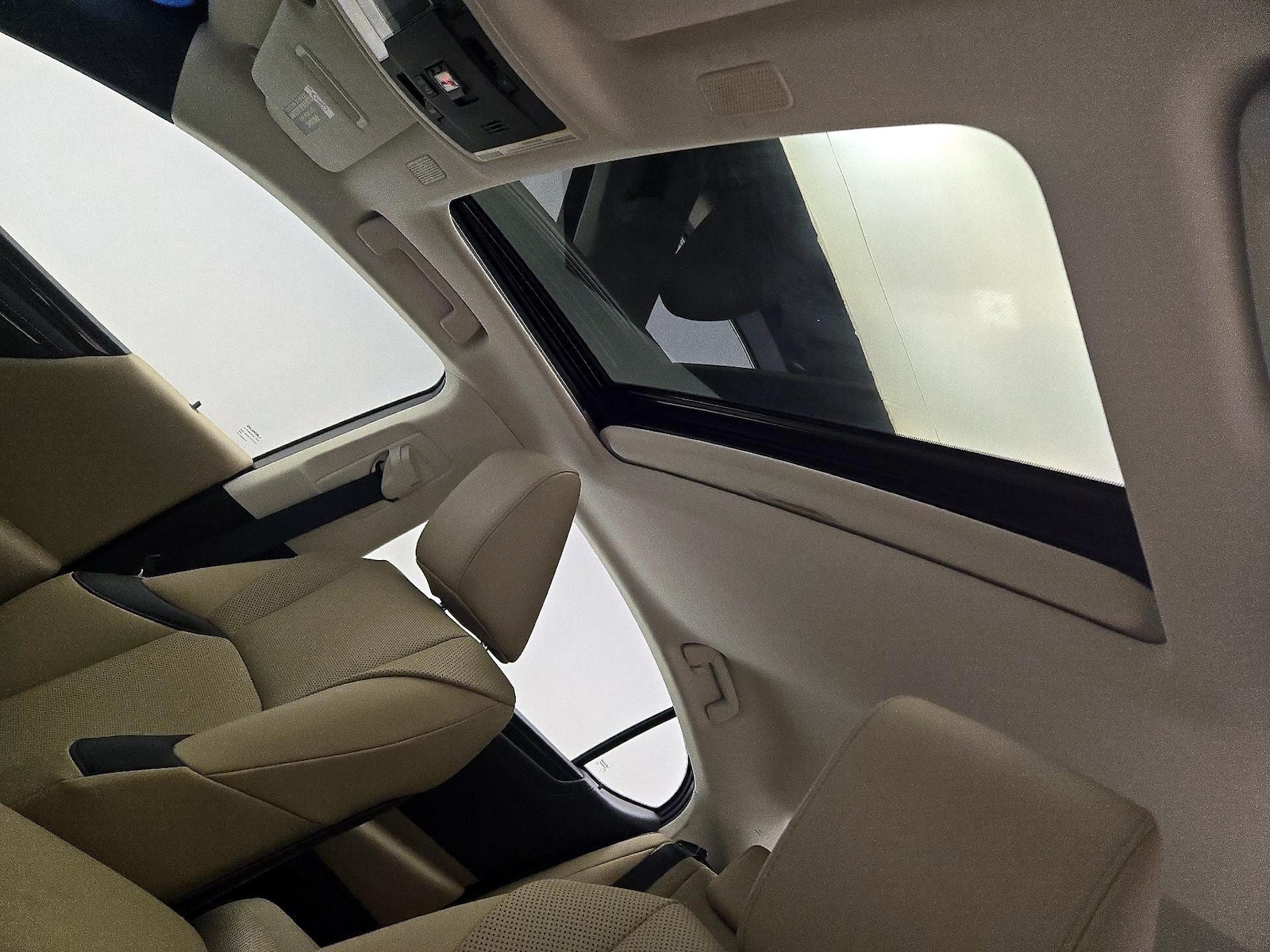 Sunroof(s) & Overhead Airbags