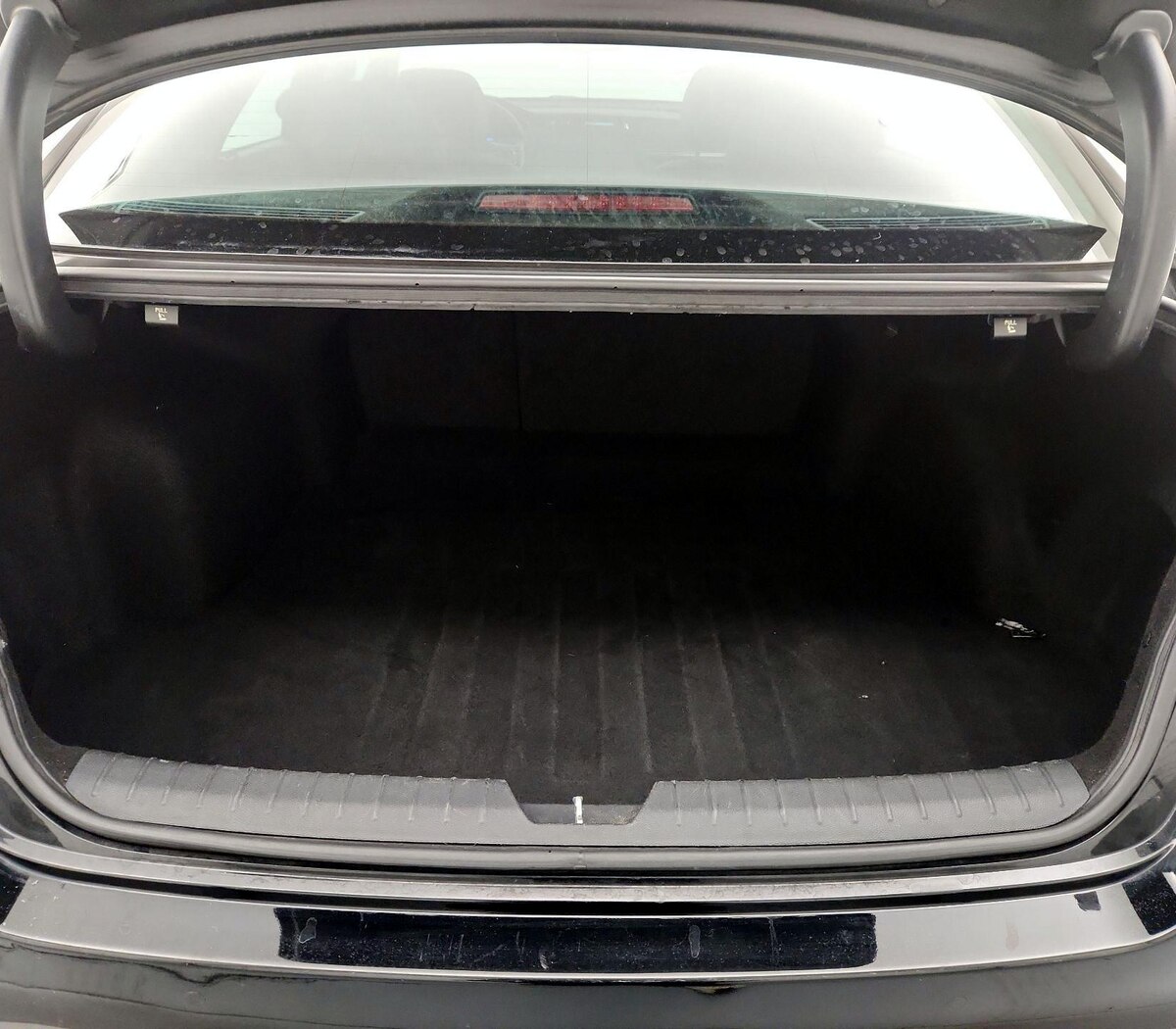 Trunk/Cargo (Seats Up)