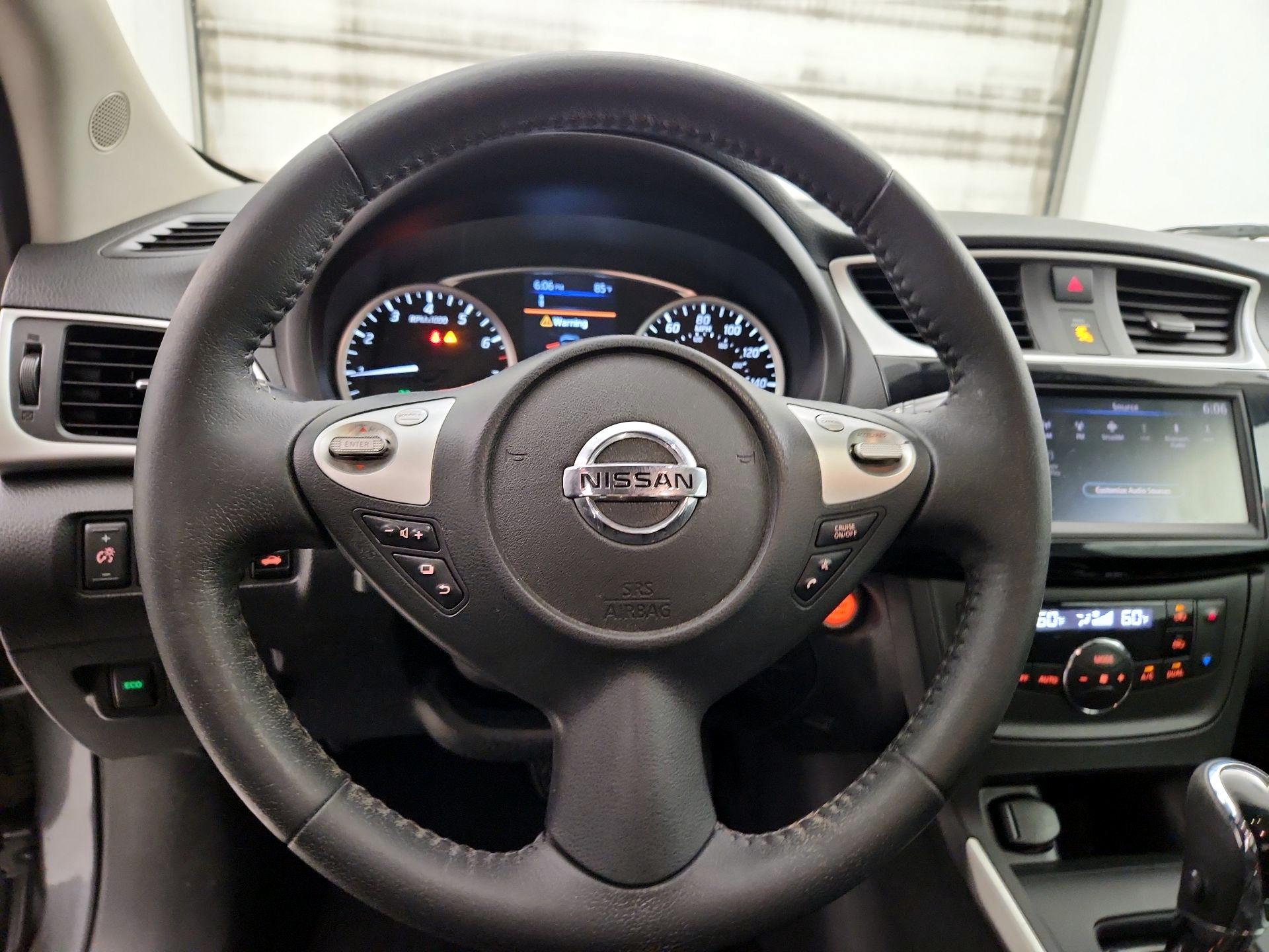 Thumbnail: 2019 Nissan Sentra - 10