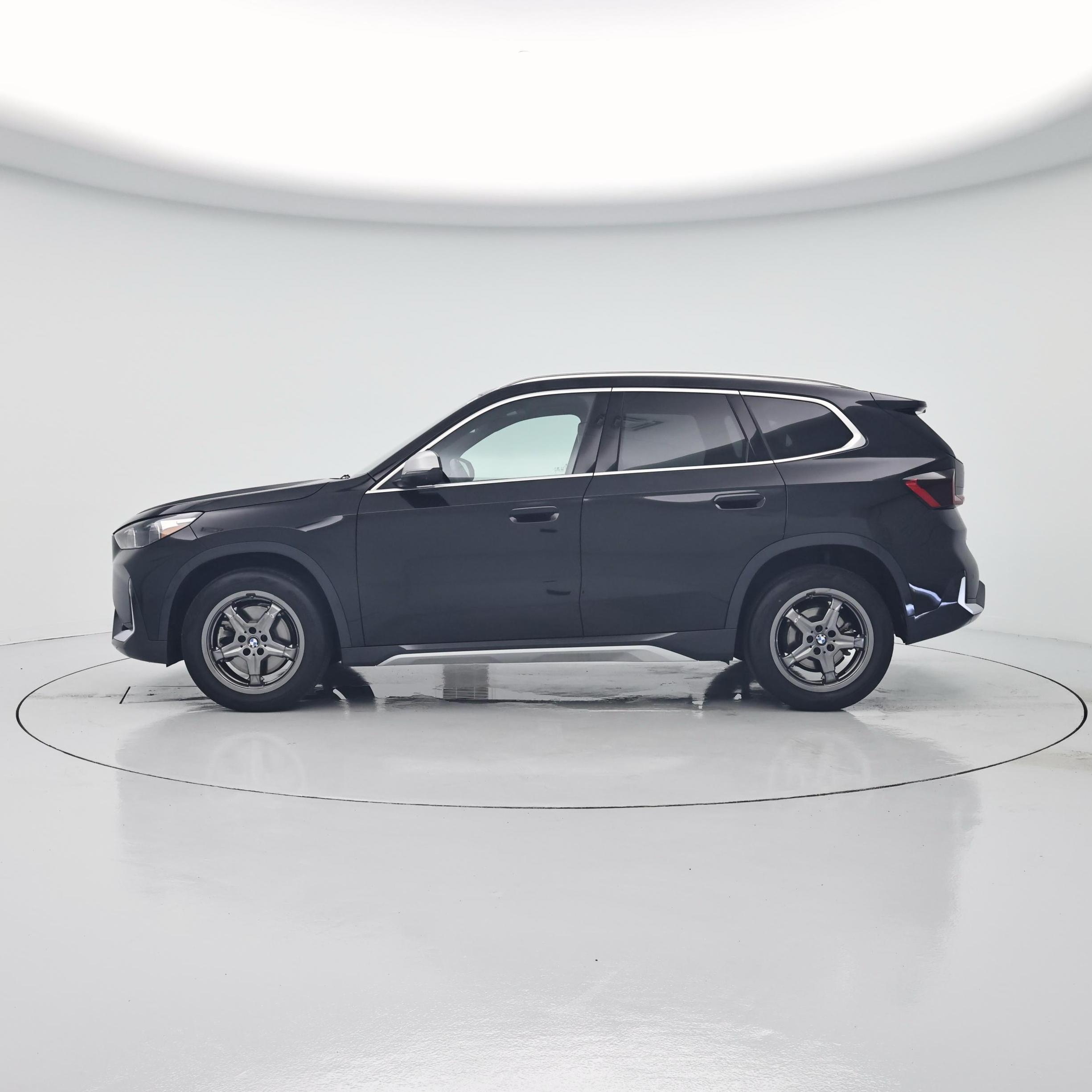 Thumbnail: 2024 BMW X1 - 3