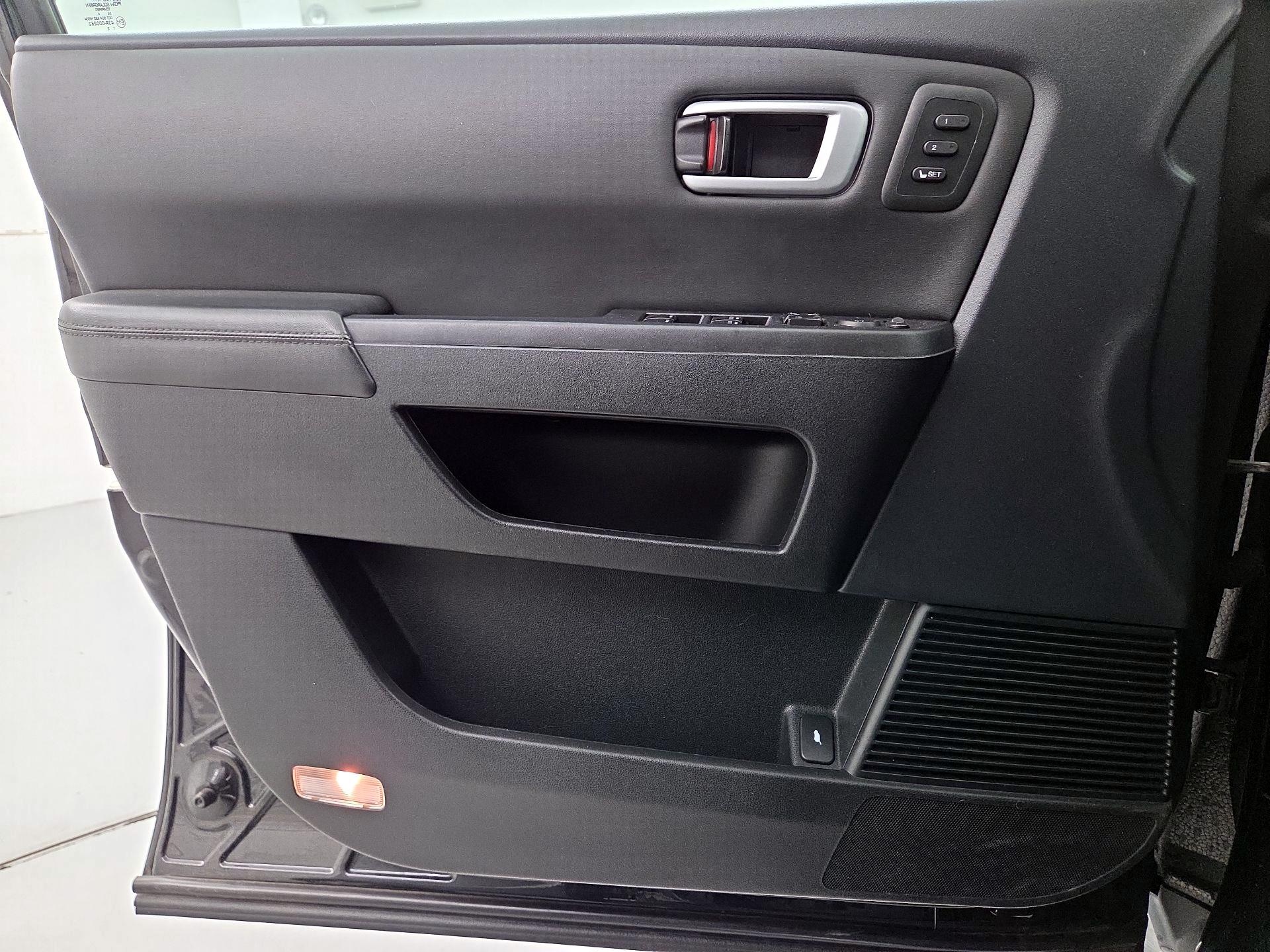 Thumbnail: 2014 Honda Pilot - 12