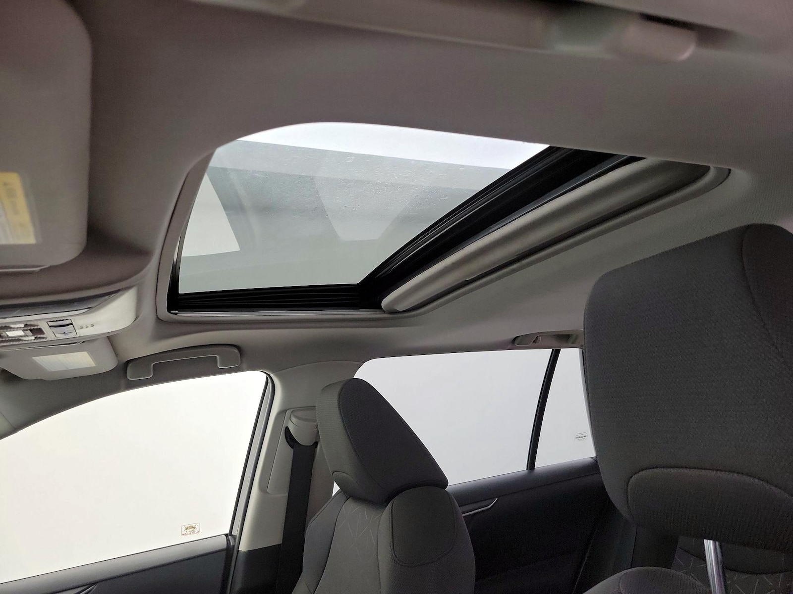 2022 Toyota RAV4 XLE - Photo 20