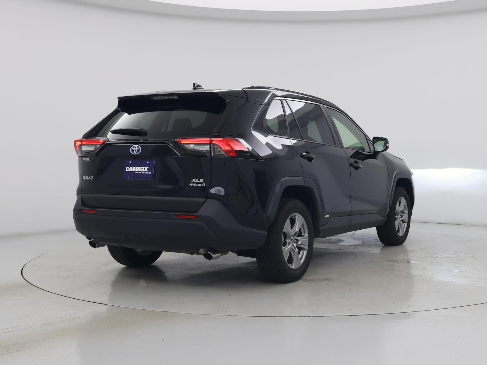 2022 Toyota RAV4 XLE - Photo 9