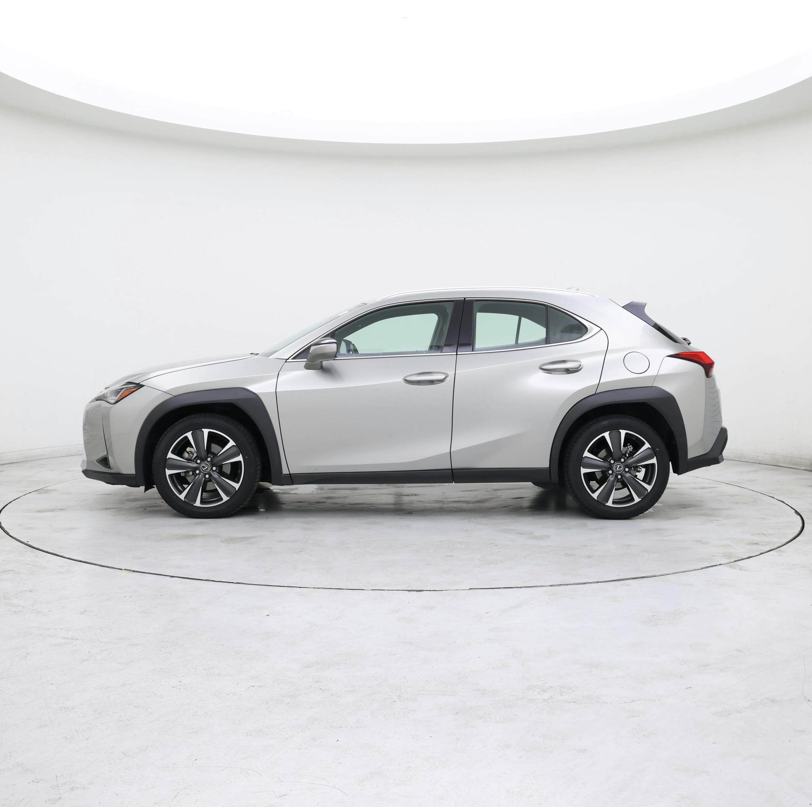 Thumbnail: 2019 Lexus UX - 3