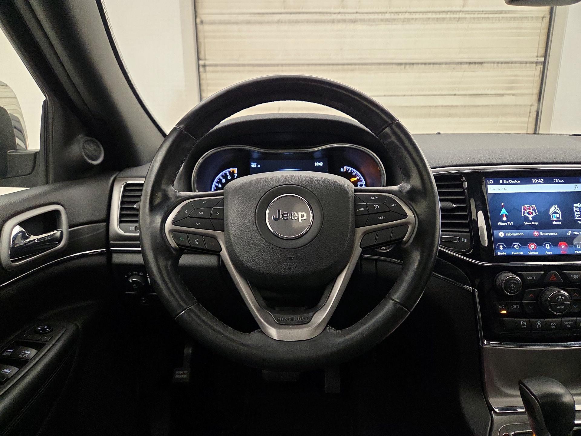 Thumbnail: 2020 Jeep Grand Cherokee - 10