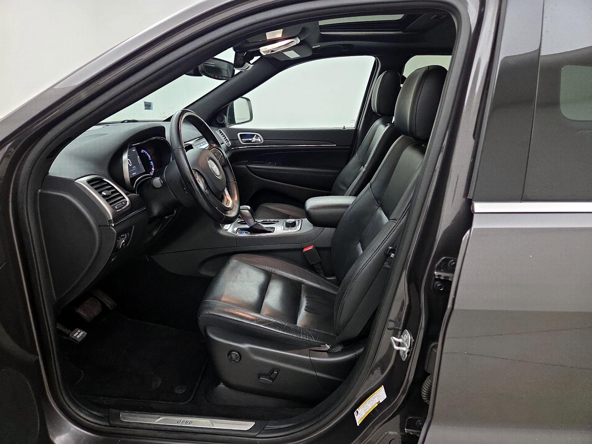 Thumbnail: 2020 Jeep Grand Cherokee - 11