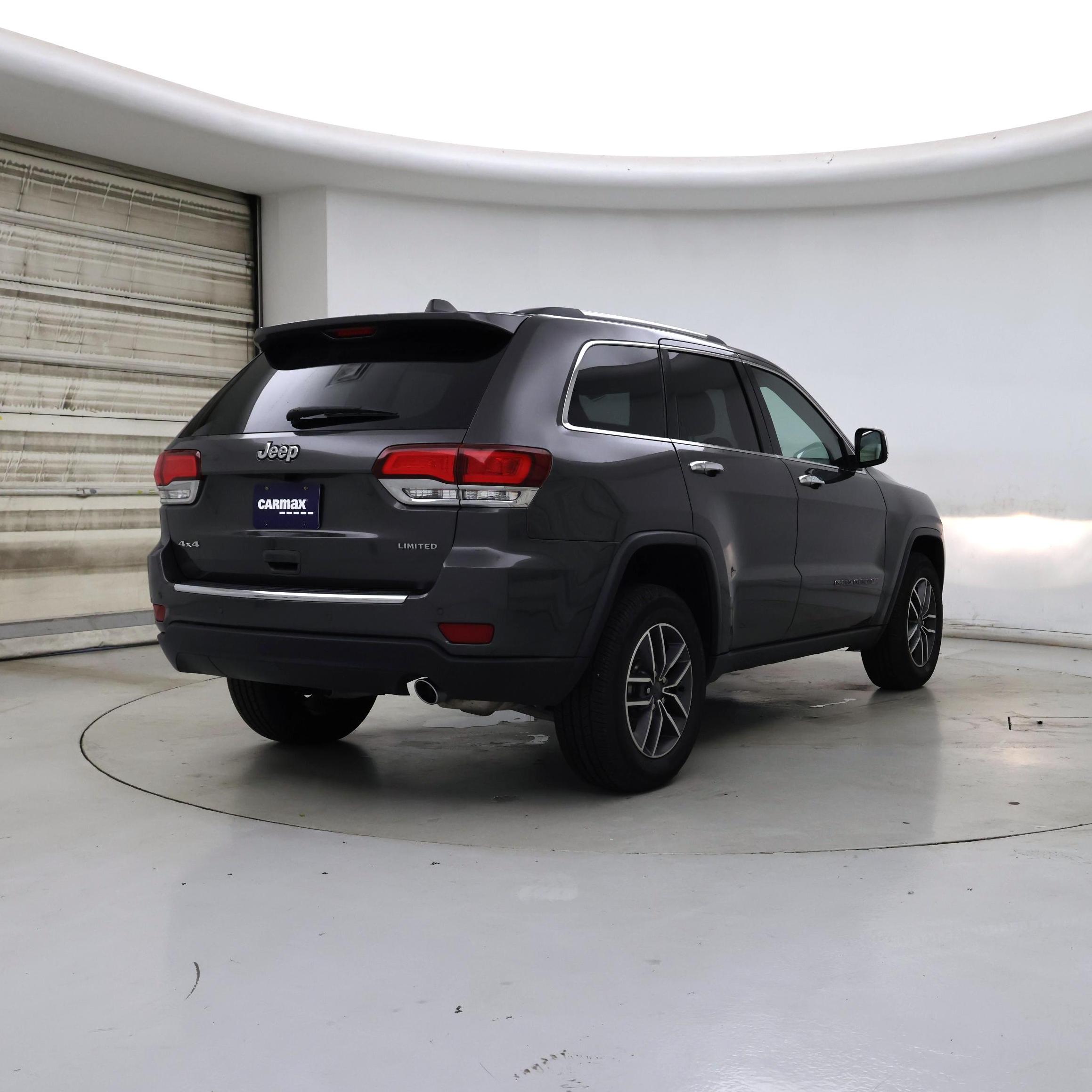 Thumbnail: 2020 Jeep Grand Cherokee - 8