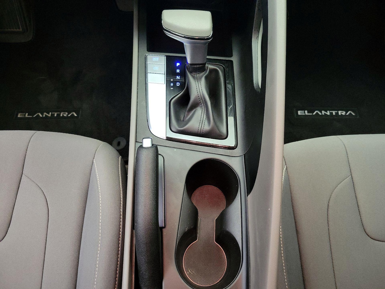 2024 Hyundai Elantra SEL - Photo 19