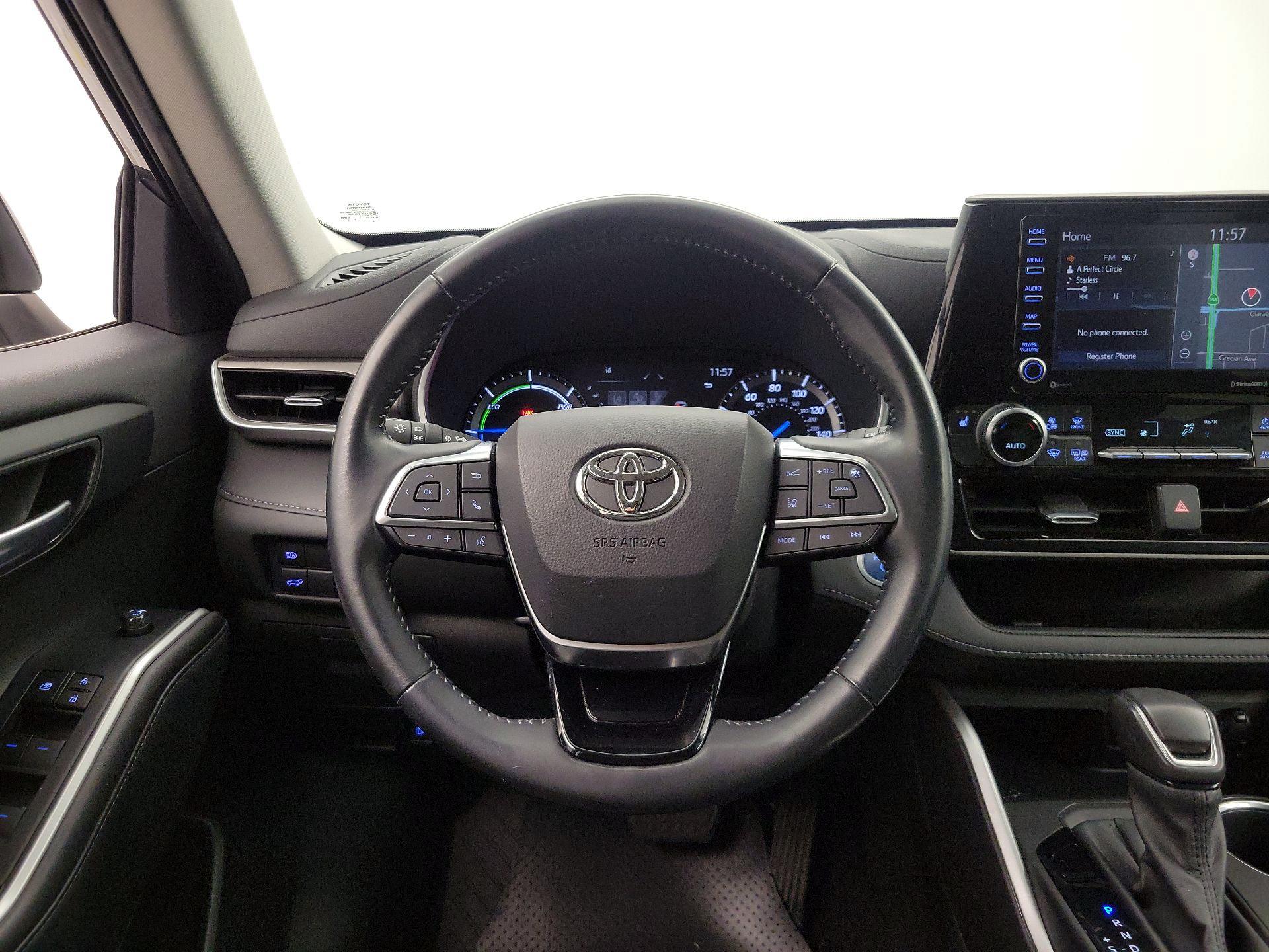 Thumbnail: 2020 Toyota Highlander - 10