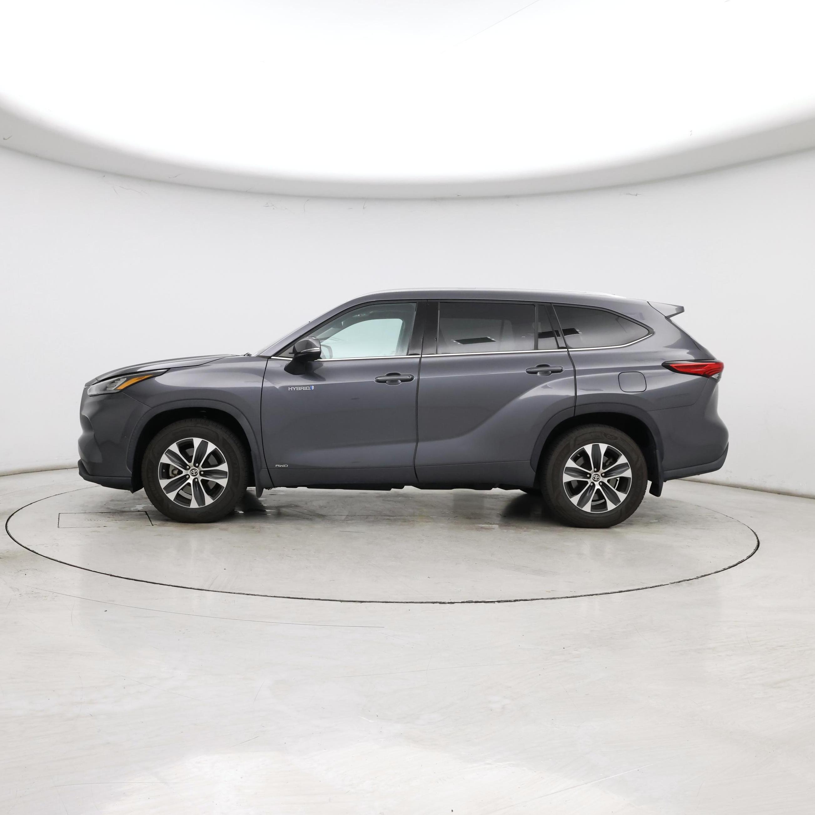 Thumbnail: 2020 Toyota Highlander - 3