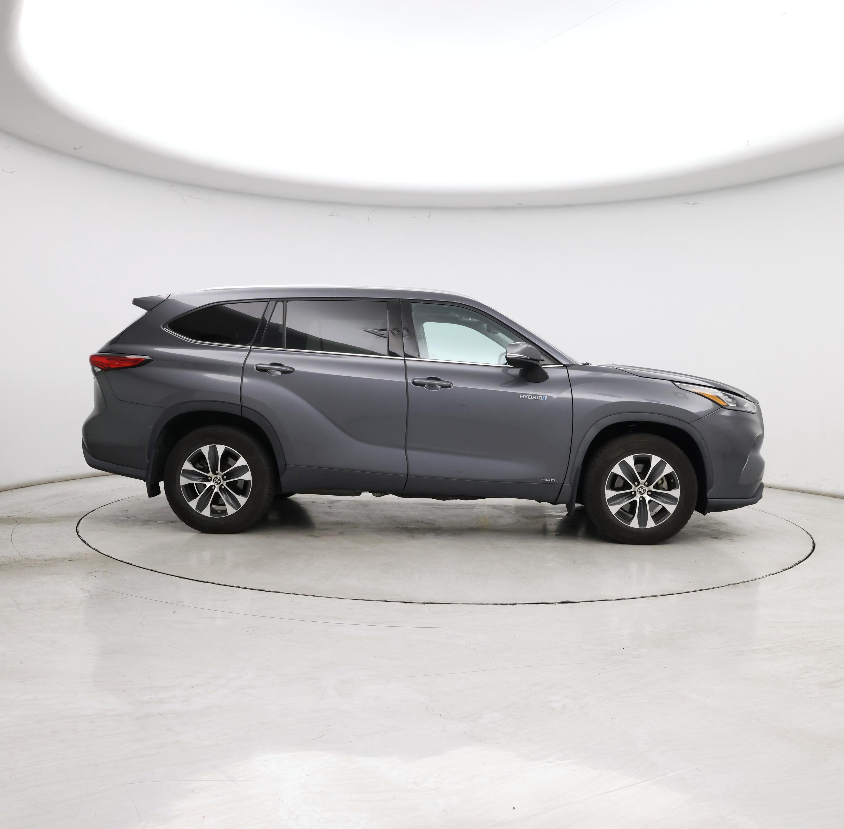 Thumbnail: 2020 Toyota Highlander - 7