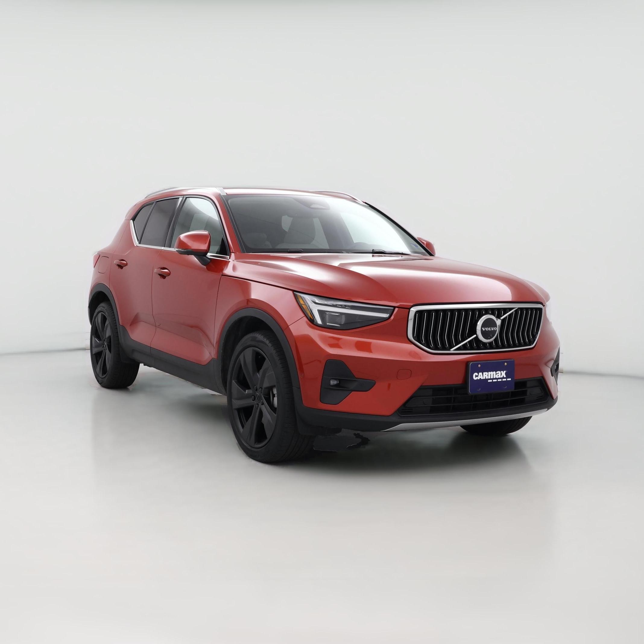 Thumbnail: 2025 Volvo XC40 - 1