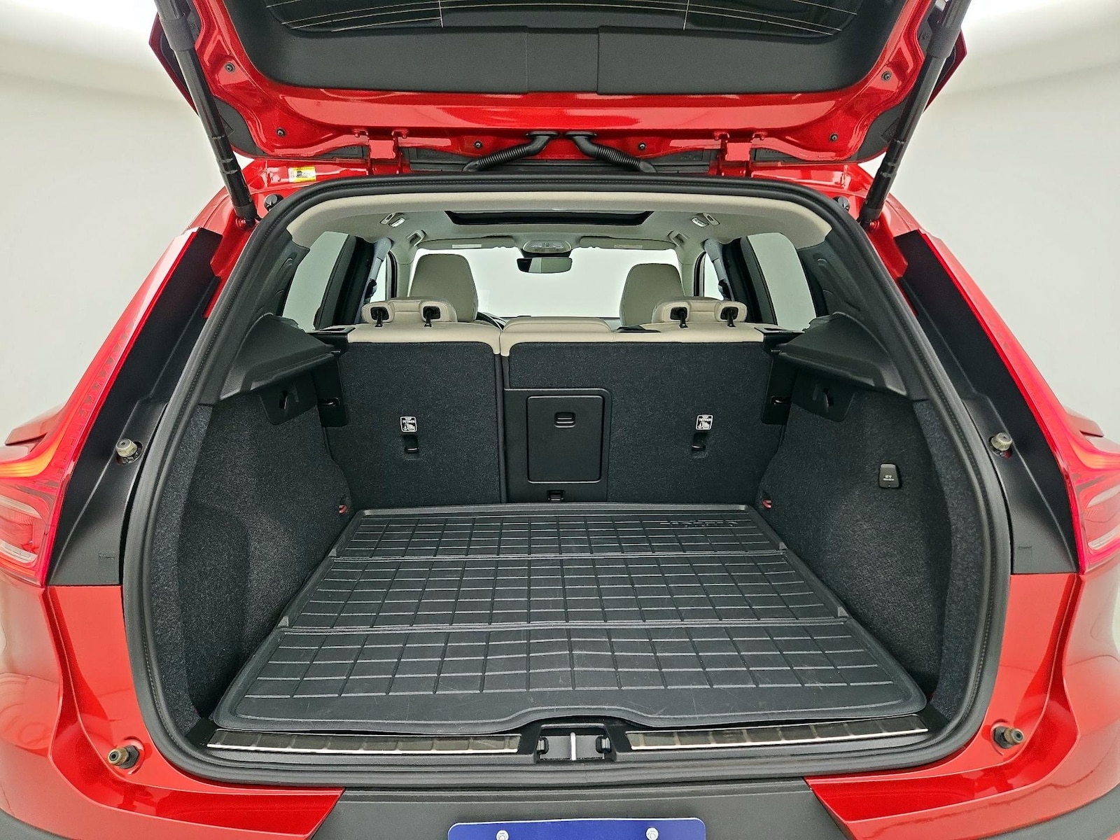 2025 Volvo XC40 Ultra - Photo 23