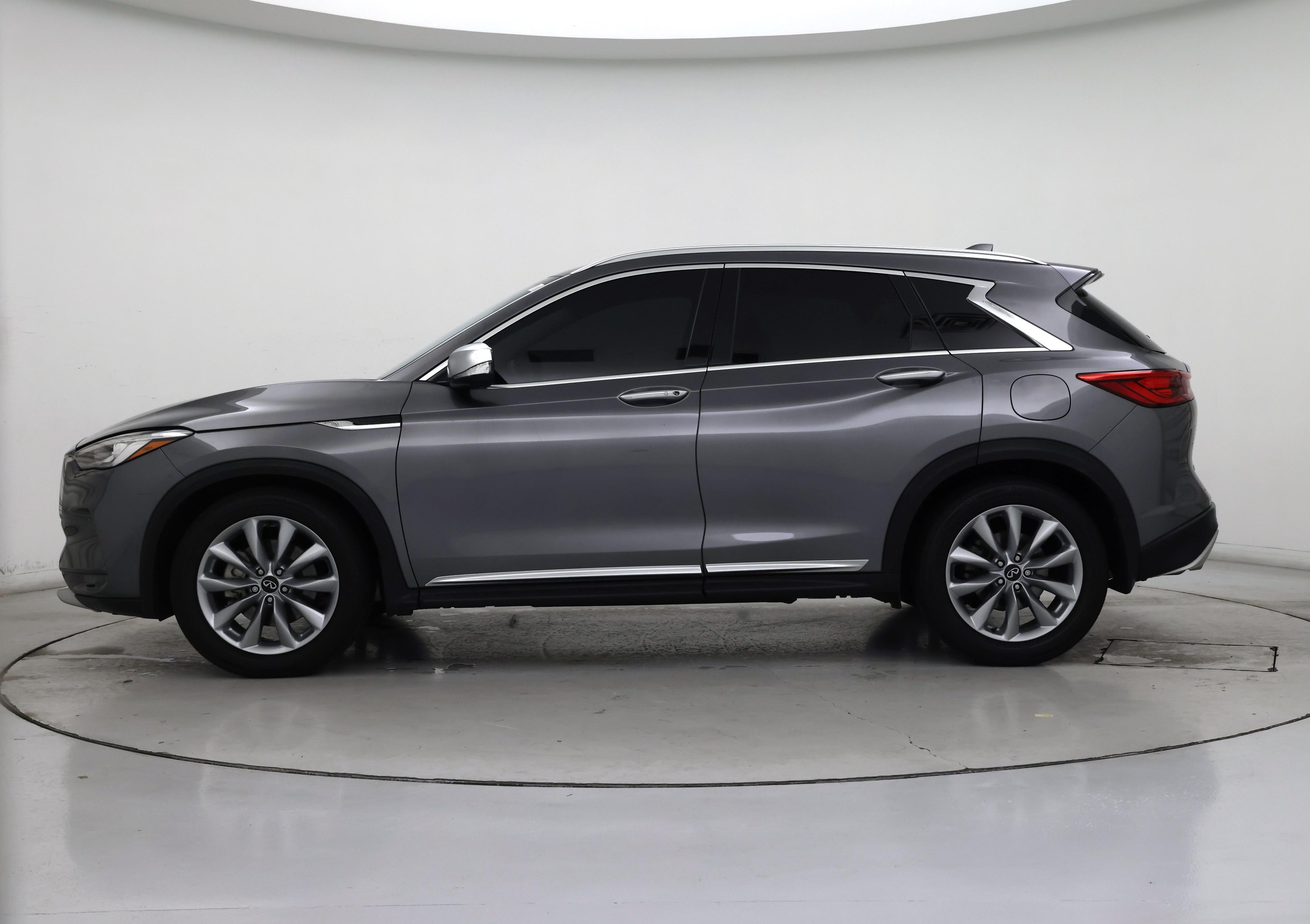 Thumbnail: 2021 INFINITI QX50 - 3
