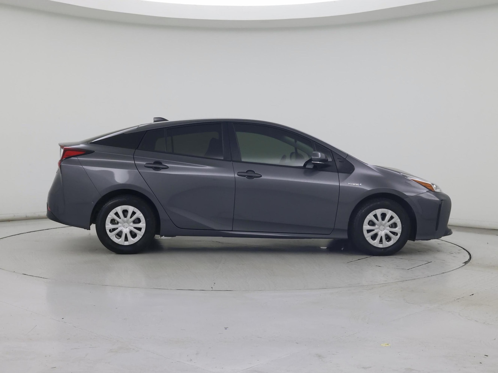 2022 Toyota Prius LE - Photo 8