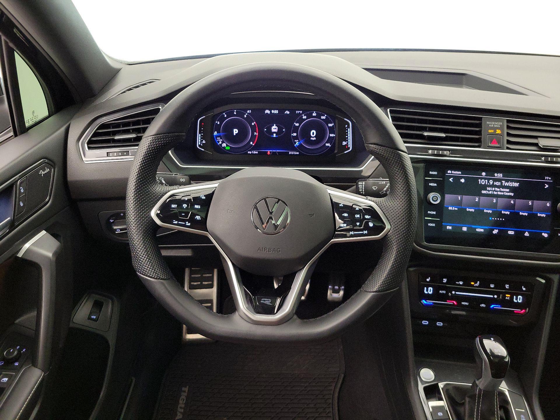 Thumbnail: 2023 Volkswagen Tiguan - 10