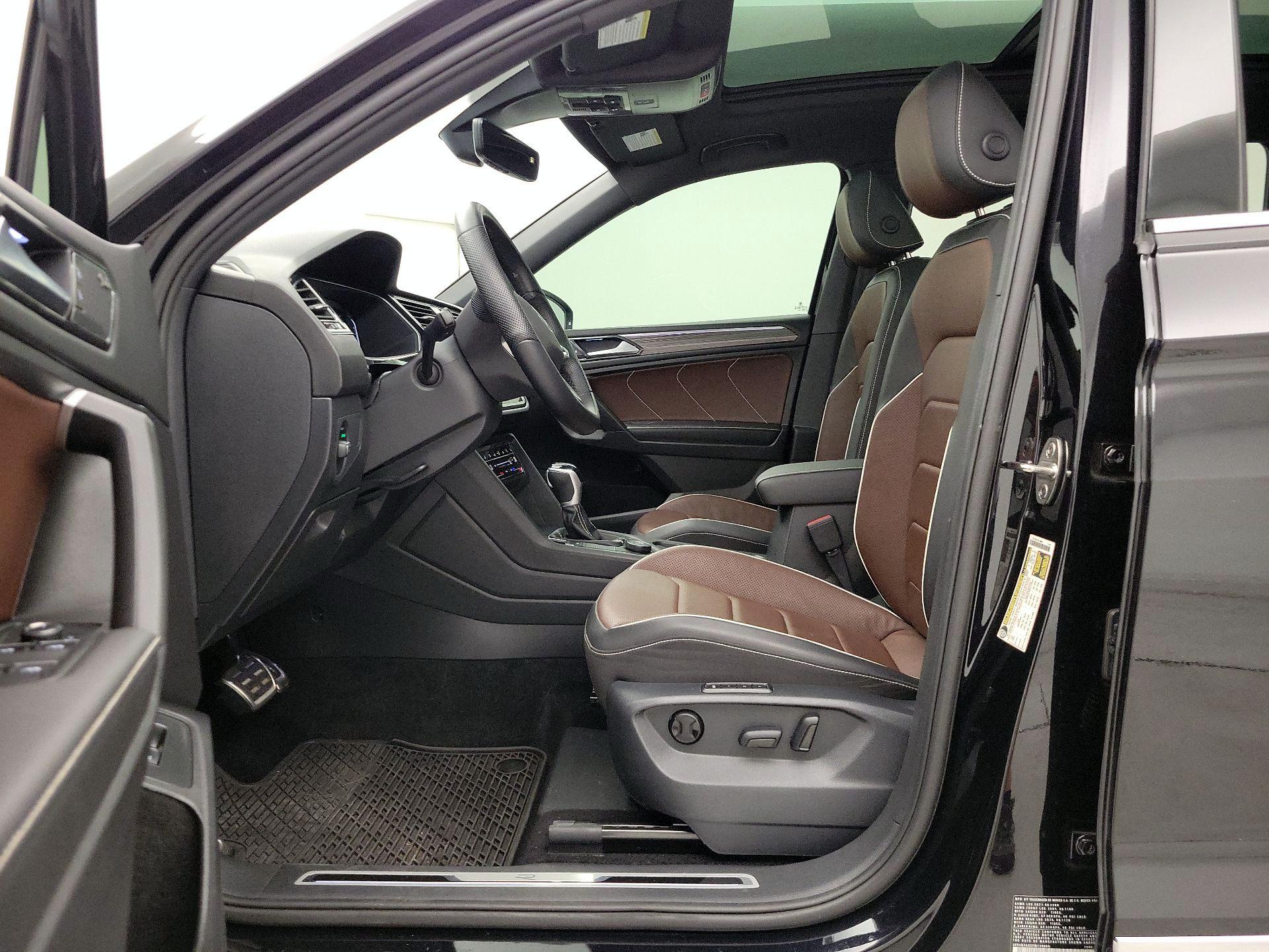Thumbnail: 2023 Volkswagen Tiguan - 11
