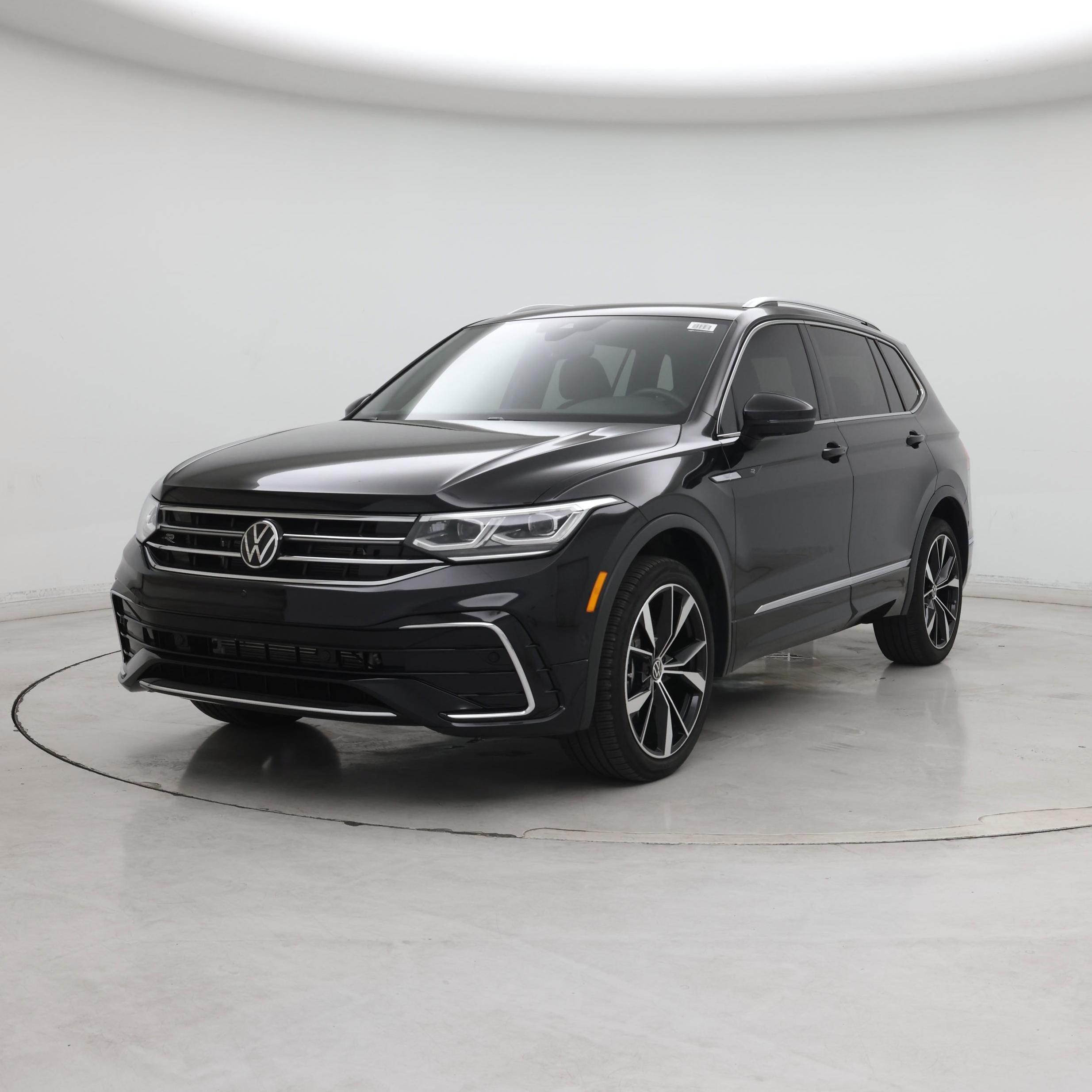 Thumbnail: 2023 Volkswagen Tiguan - 4