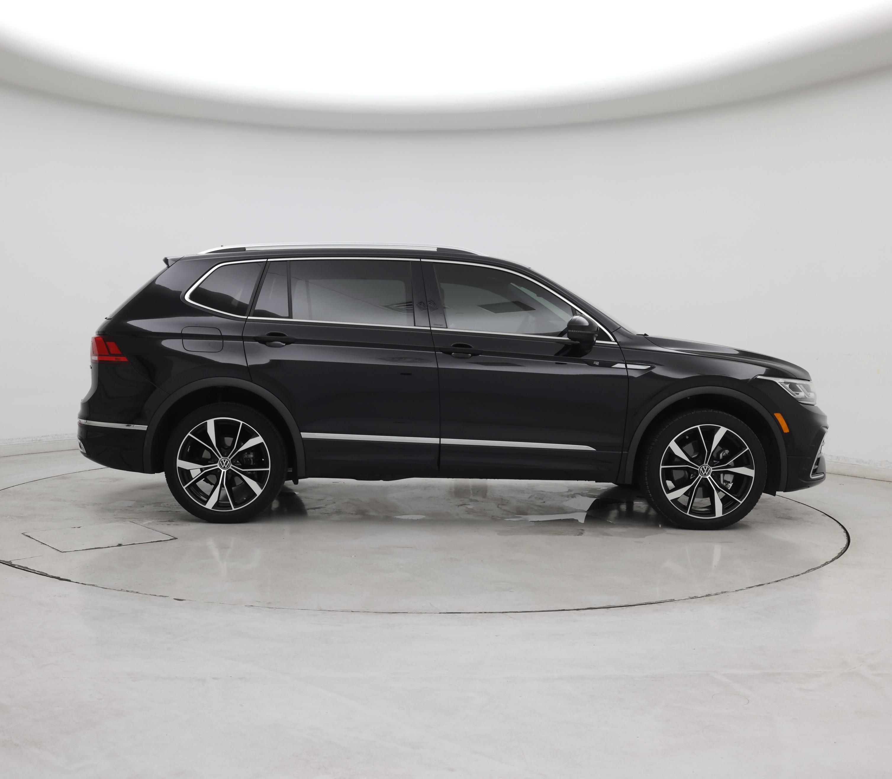 Thumbnail: 2023 Volkswagen Tiguan - 7