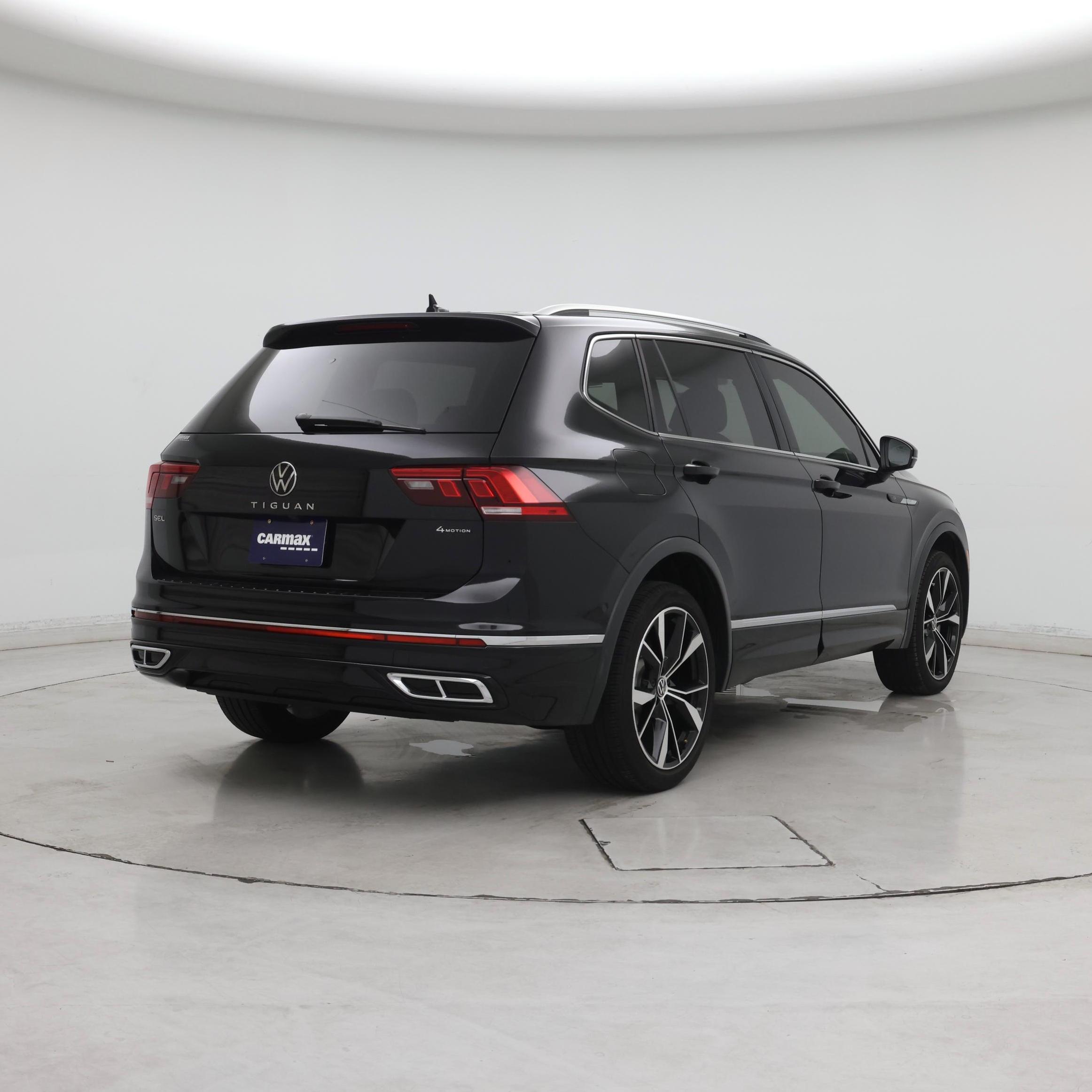 Thumbnail: 2023 Volkswagen Tiguan - 8